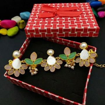 Buy Adjustable Pearl Bracelet | Blossom Petal - Vinni’s Jewelry
