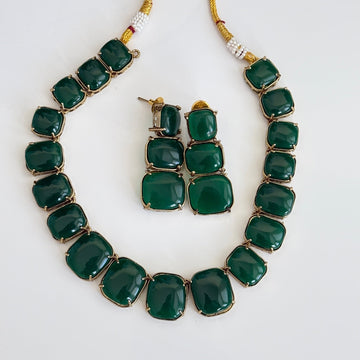 Emerald Glow Statement Set – Bold Green Polished Necklace & Earrings - Vinni’s Jewelry