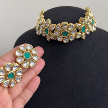 Emerald Radiance Kundan Choker Set - Vinni’s Jewelry