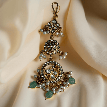 Heritage Kundan Tikka with Emerald & Pearl Detailing – Vinni’s Jewelry - Vinni’s Jewelry