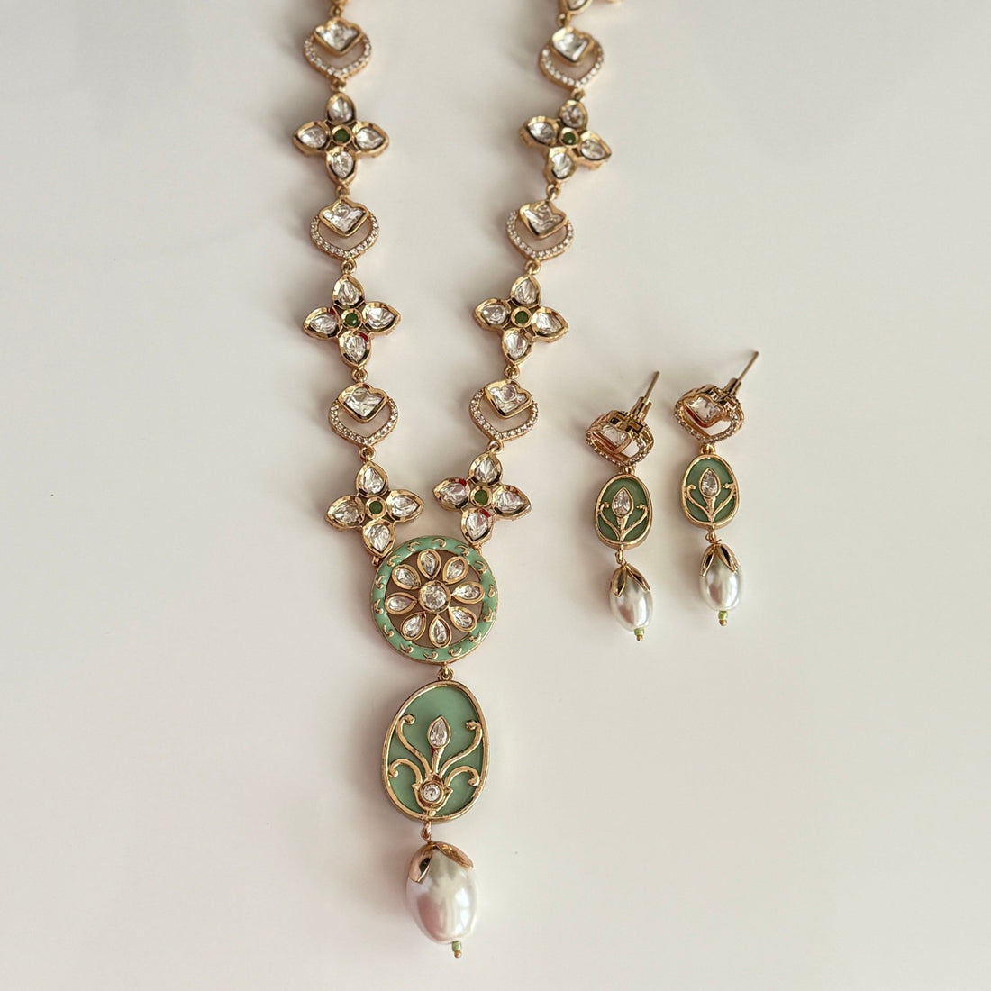 Noor Pistachio Enamel Kundan Set - Vinni’s Jewelry