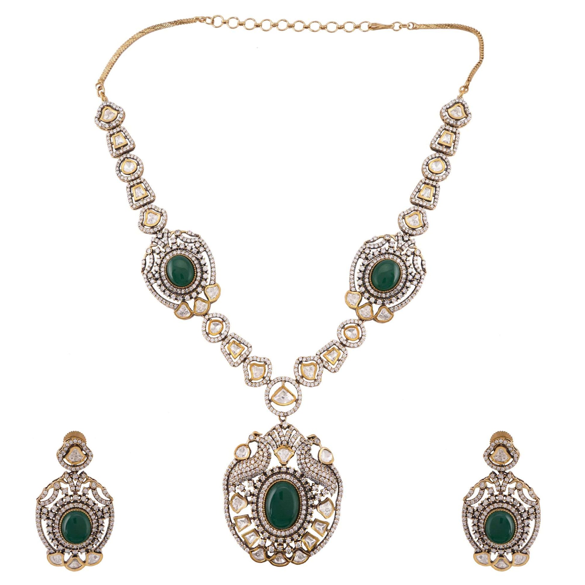 Kundan Emerald Victorian Set