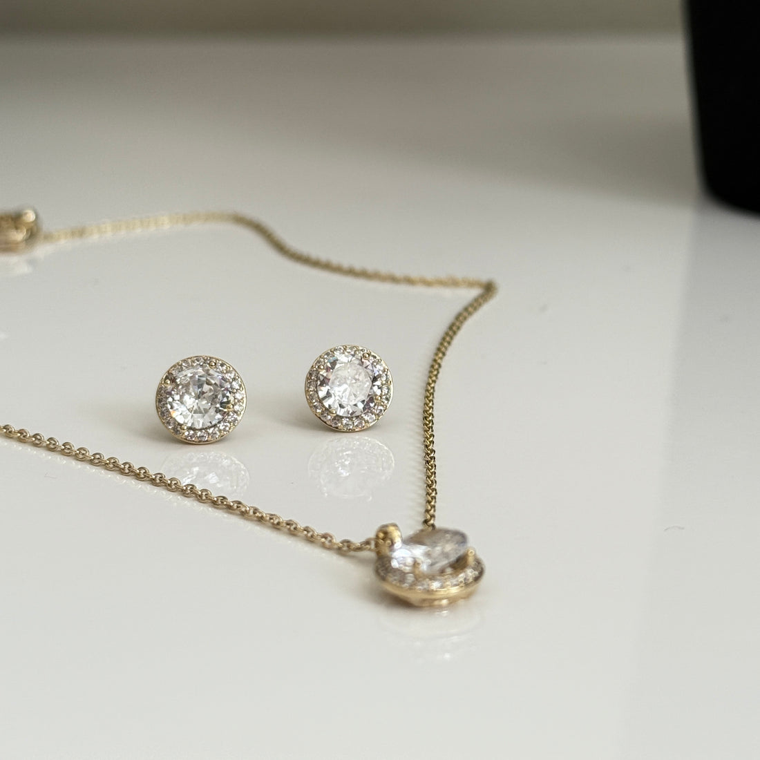 Golden Halo Elegance Set - Vinni’s Jewelry