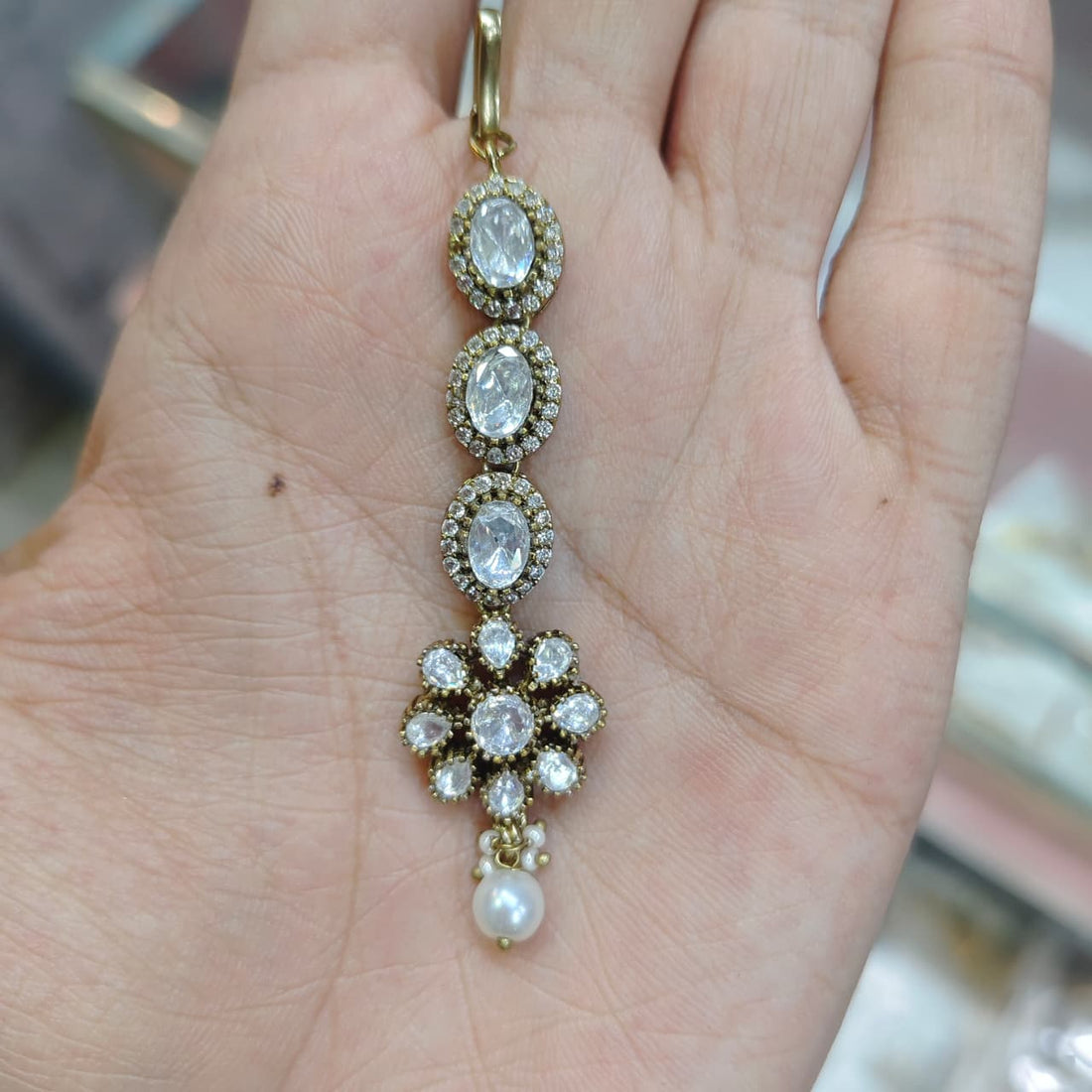 Noor Jhumki Maang Tikka