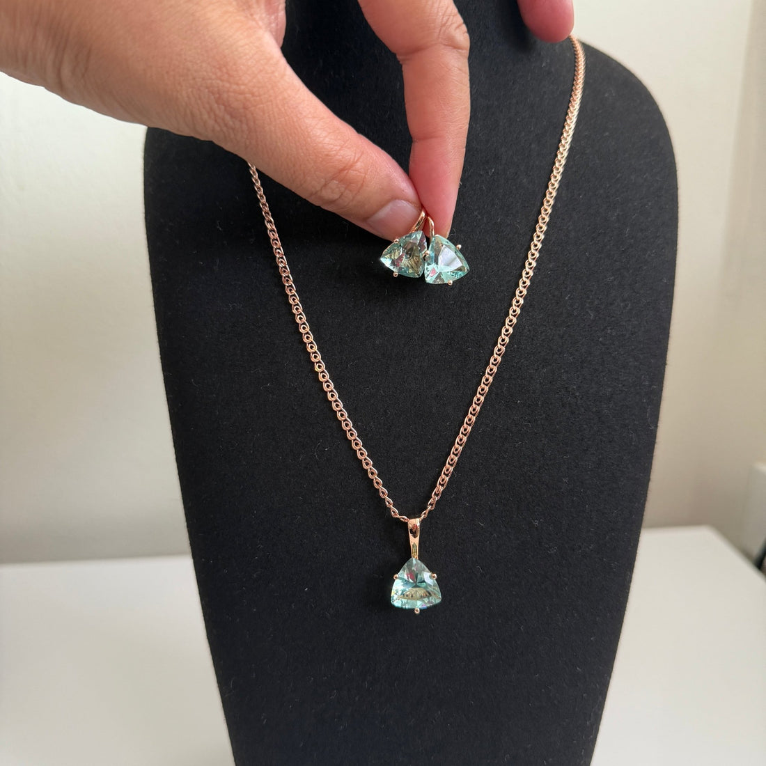 Aqua Bloom Trilliant Pendant & Earring Set – Rose Gold Finish - Vinni’s Jewelry
