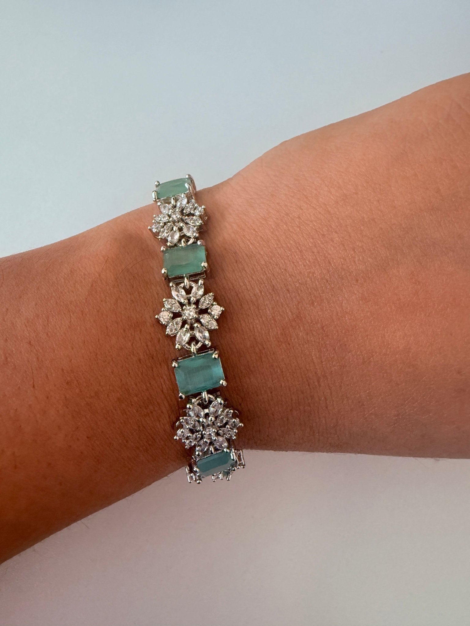 Aquamarine Blossom Bracelet - Vinni’s Jewelry
