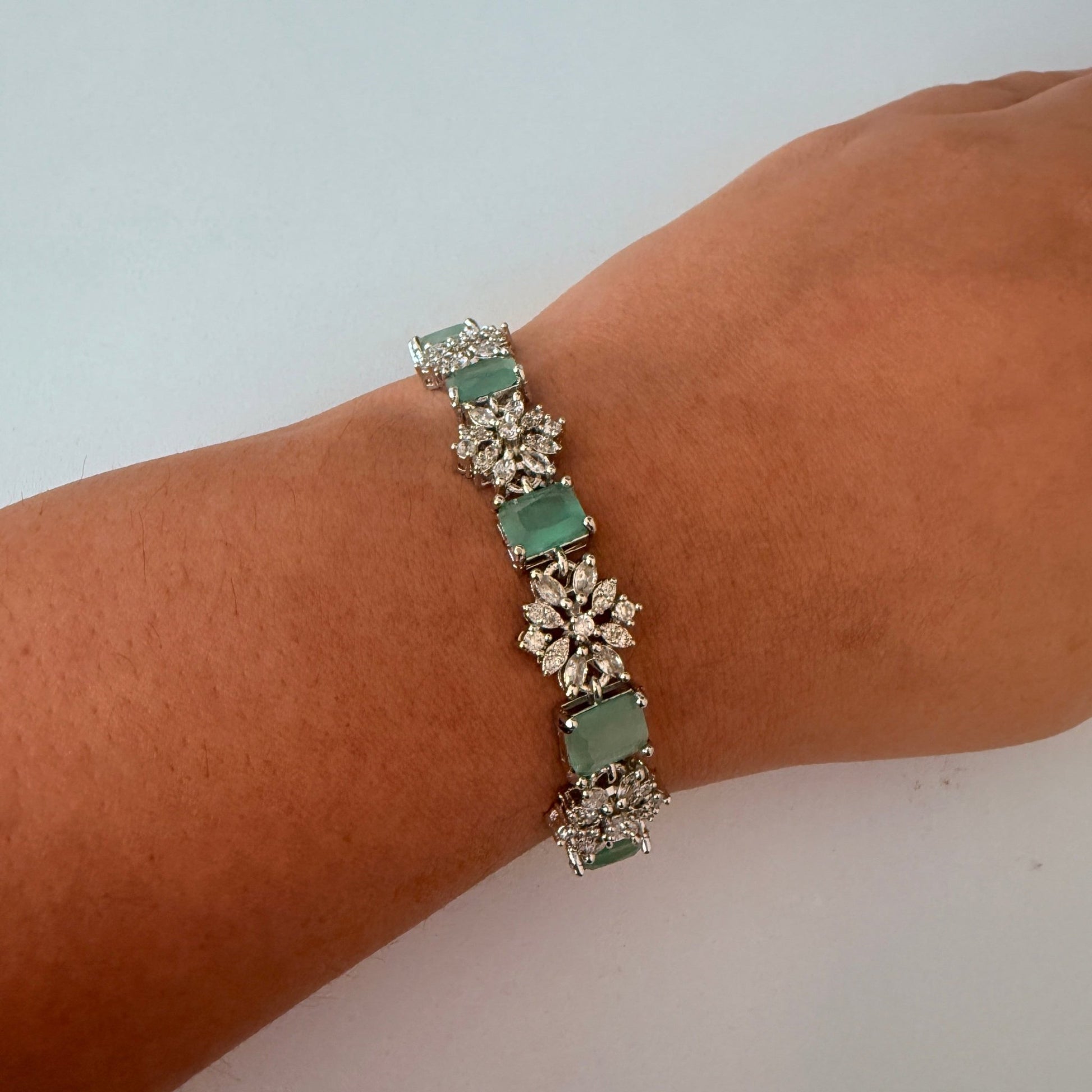Aquamarine Blossom Bracelet - Vinni’s Jewelry