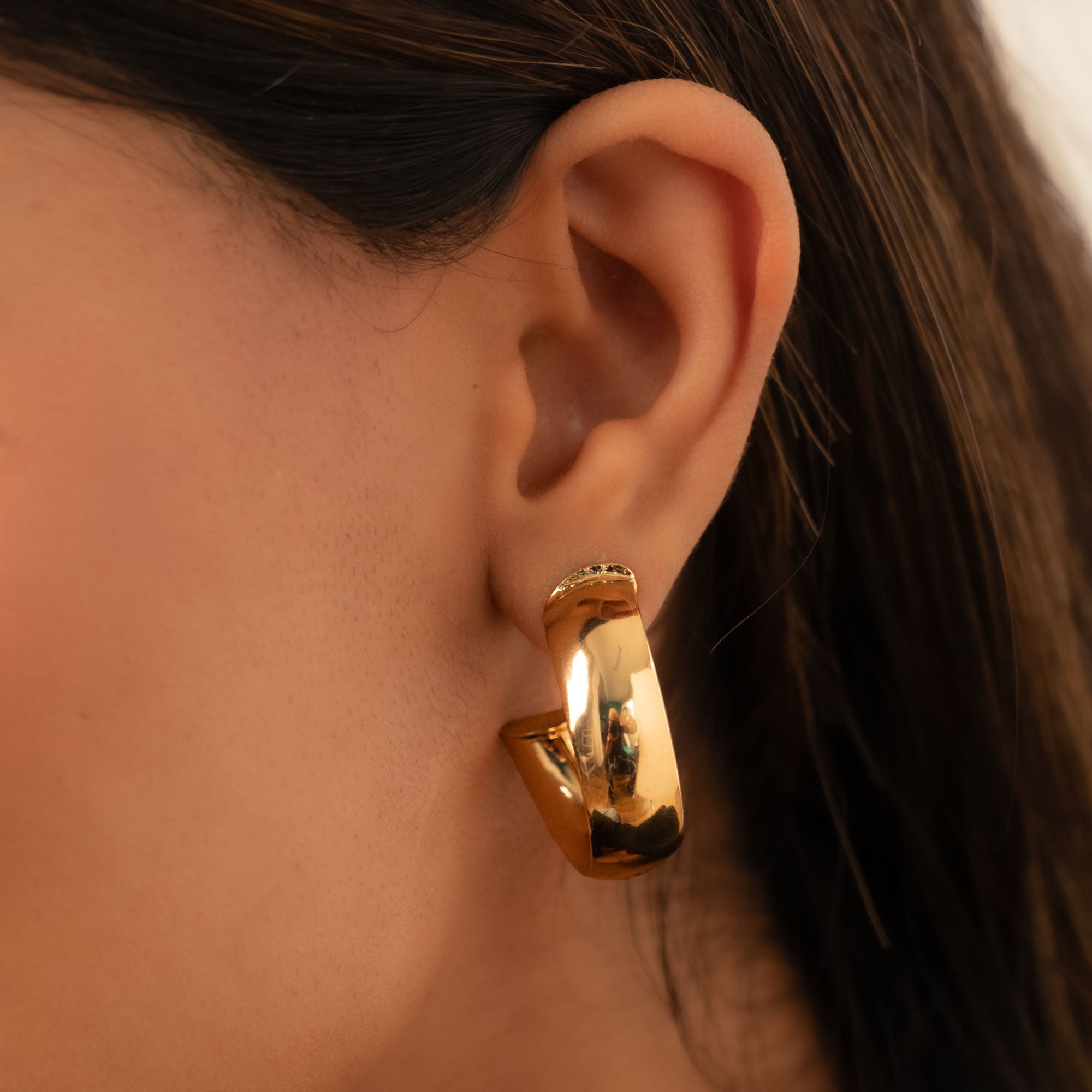 Bold Gold Chunky Hoop Earrings – Statement Minimalist Jewelry for Women - Vinni’s Jewelry