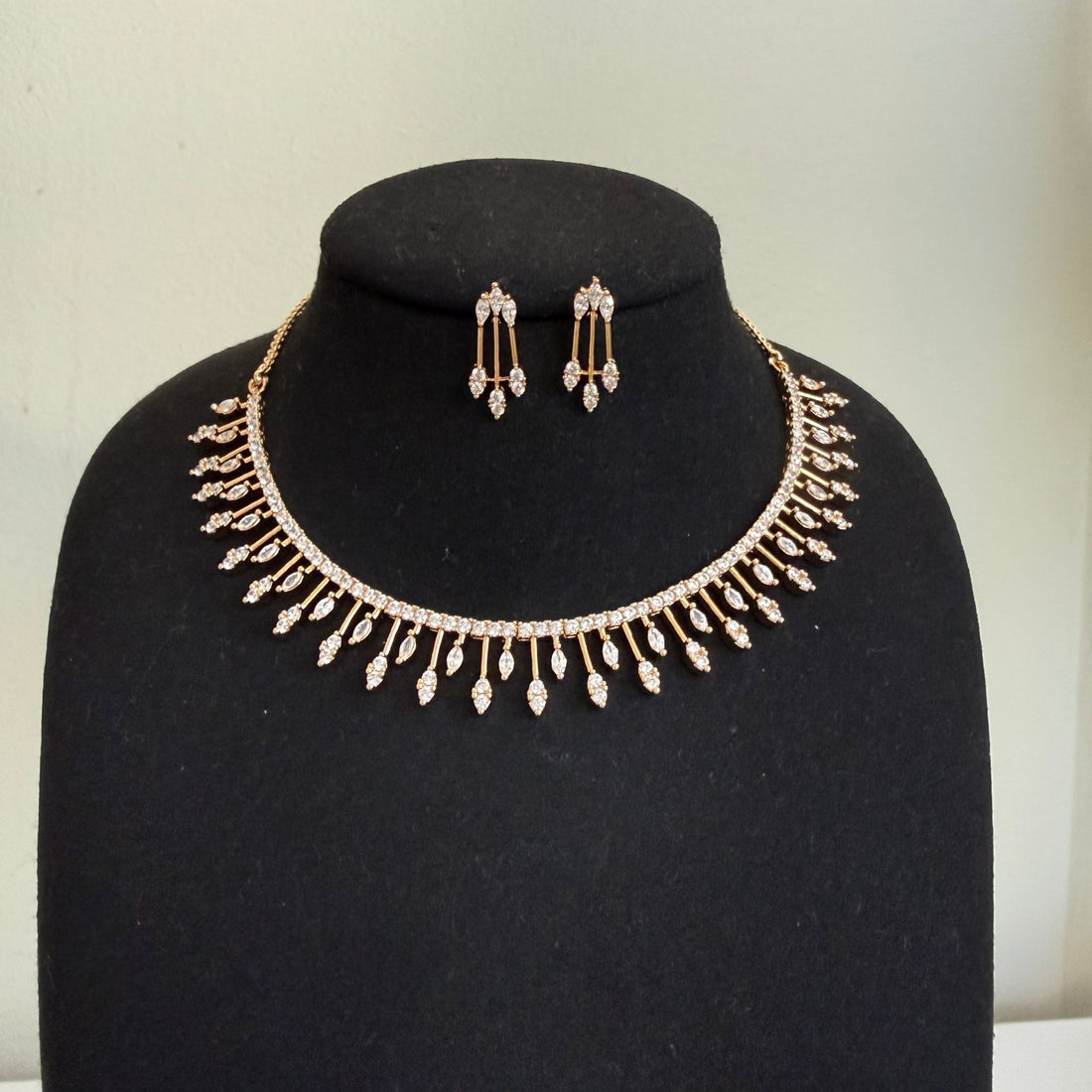 Celeste Fringe Gold Necklace Set - Vinni’s Jewelry