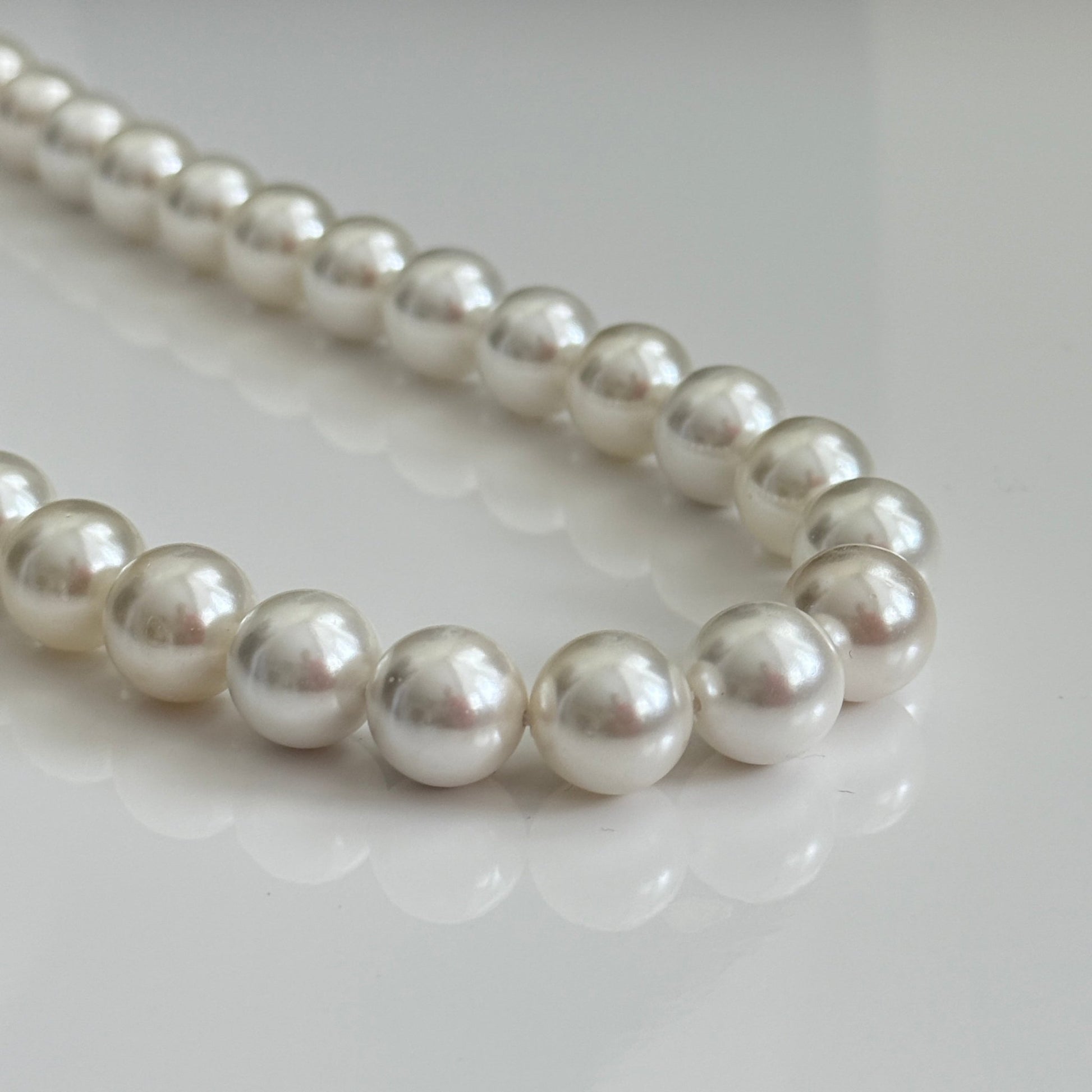 Classic Elegance Pearl Necklace - Vinni’s Jewelry