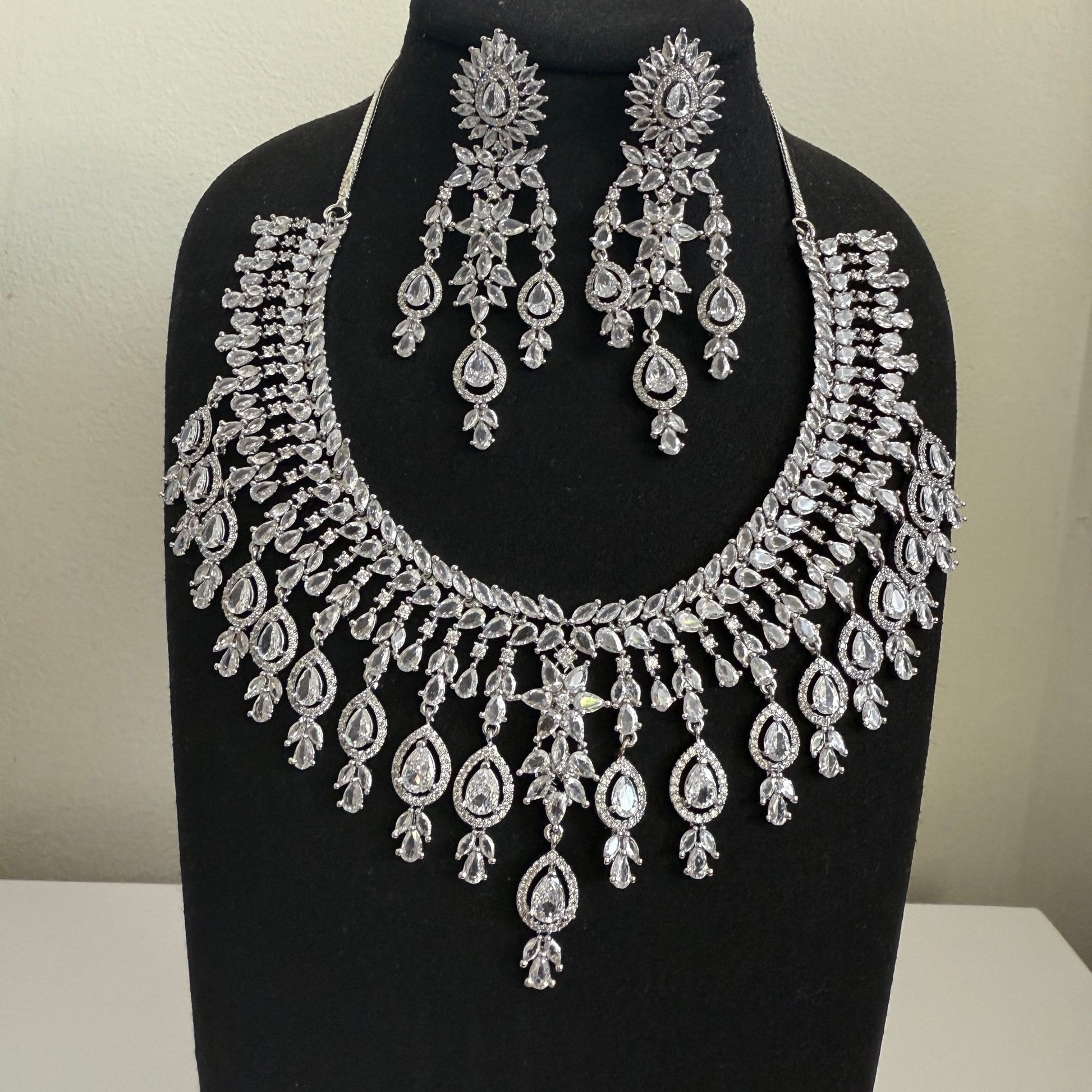 Classic Silver Crystal Bridal Necklace Set| Vinni’s Jewelry - Vinni’s Jewelry