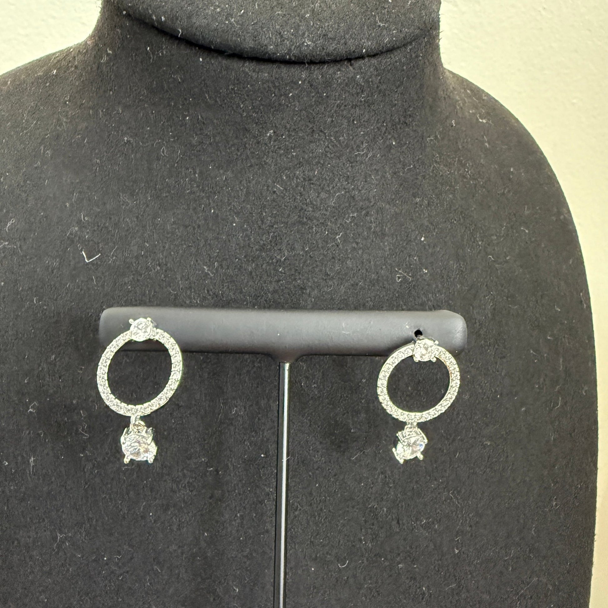 Crystal Circle Drop Earrings - Vinni’s Jewelry