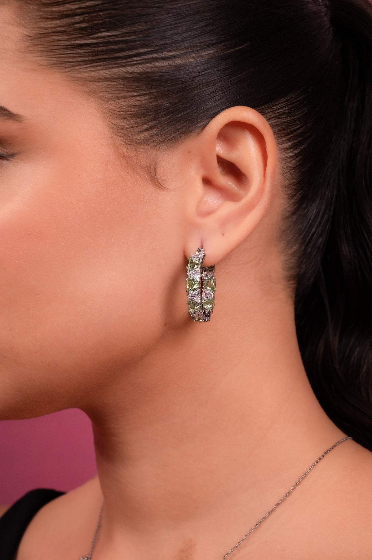 Emerald Glow Crystal Drop Earrings - Vinni’s Jewelry
