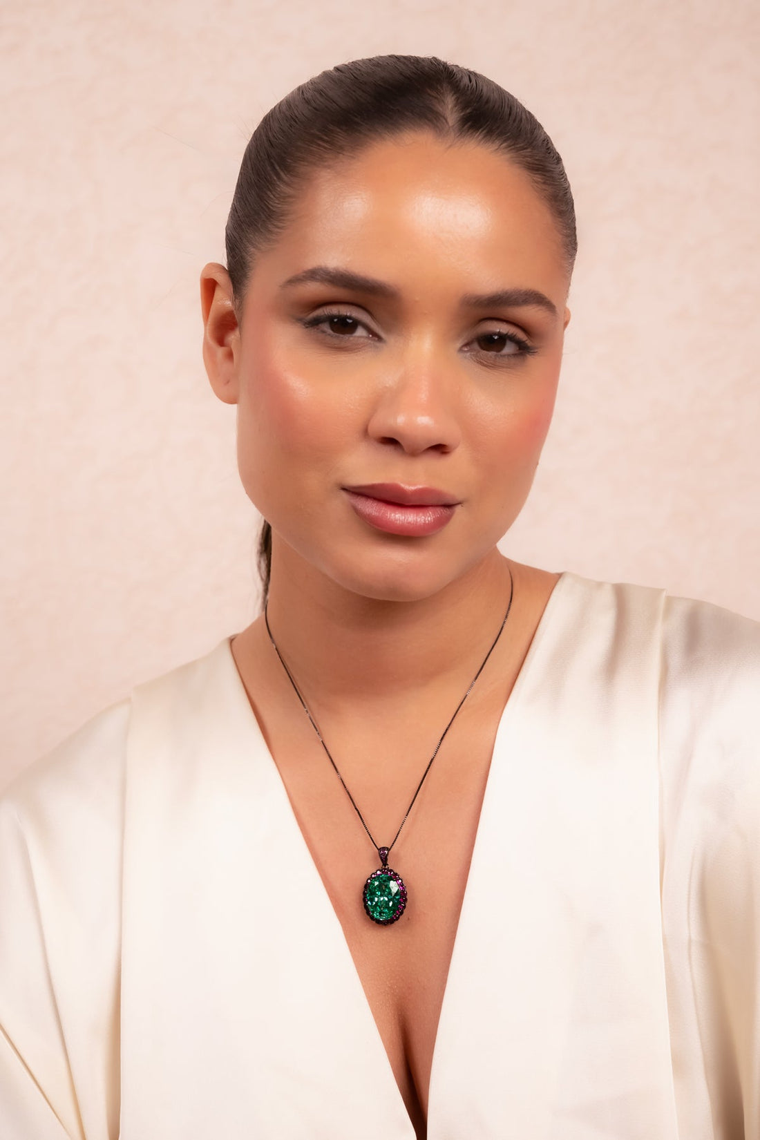 Emerald Halo Pendant Necklace - Vinni’s Jewelry