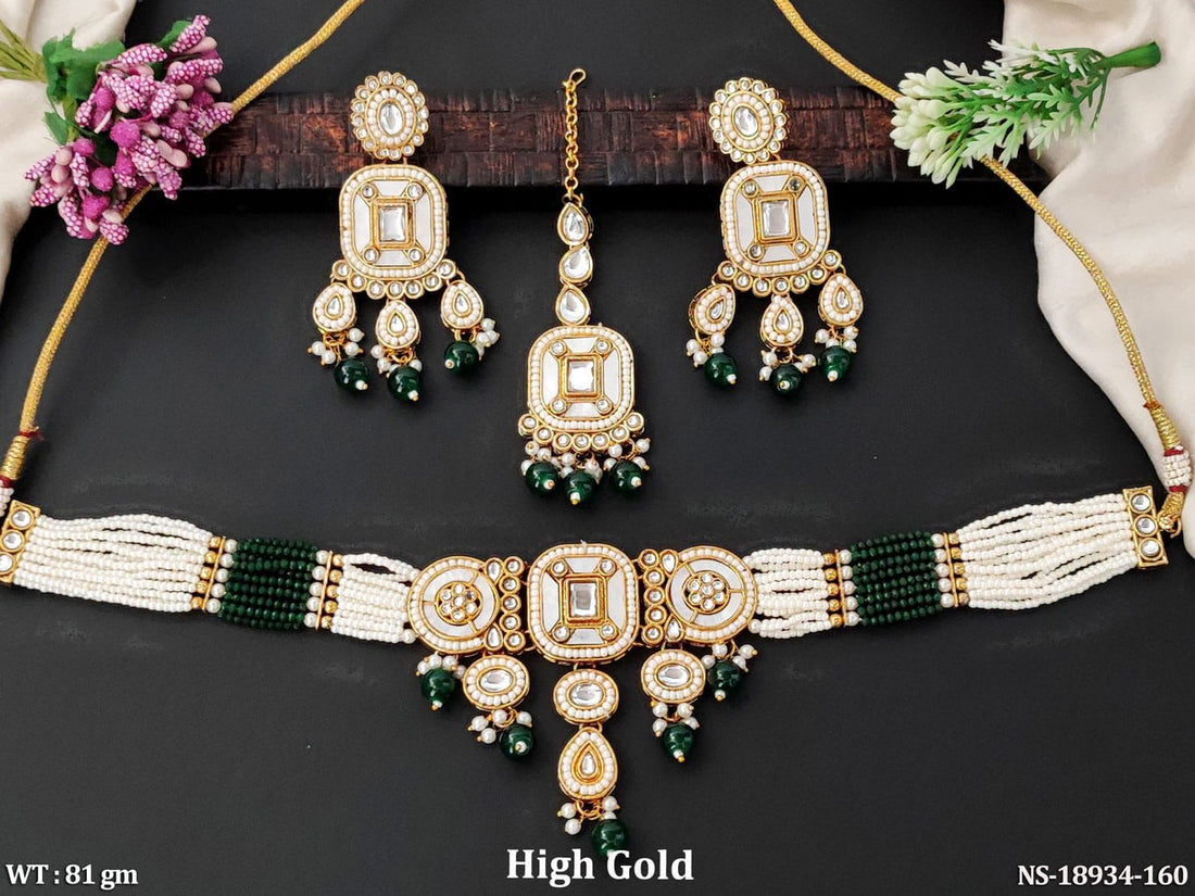 Emerald Kundan Rajwada Choker Set - Vinni’s Jewelry
