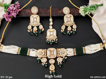 Emerald Kundan Rajwada Choker Set - Vinni’s Jewelry