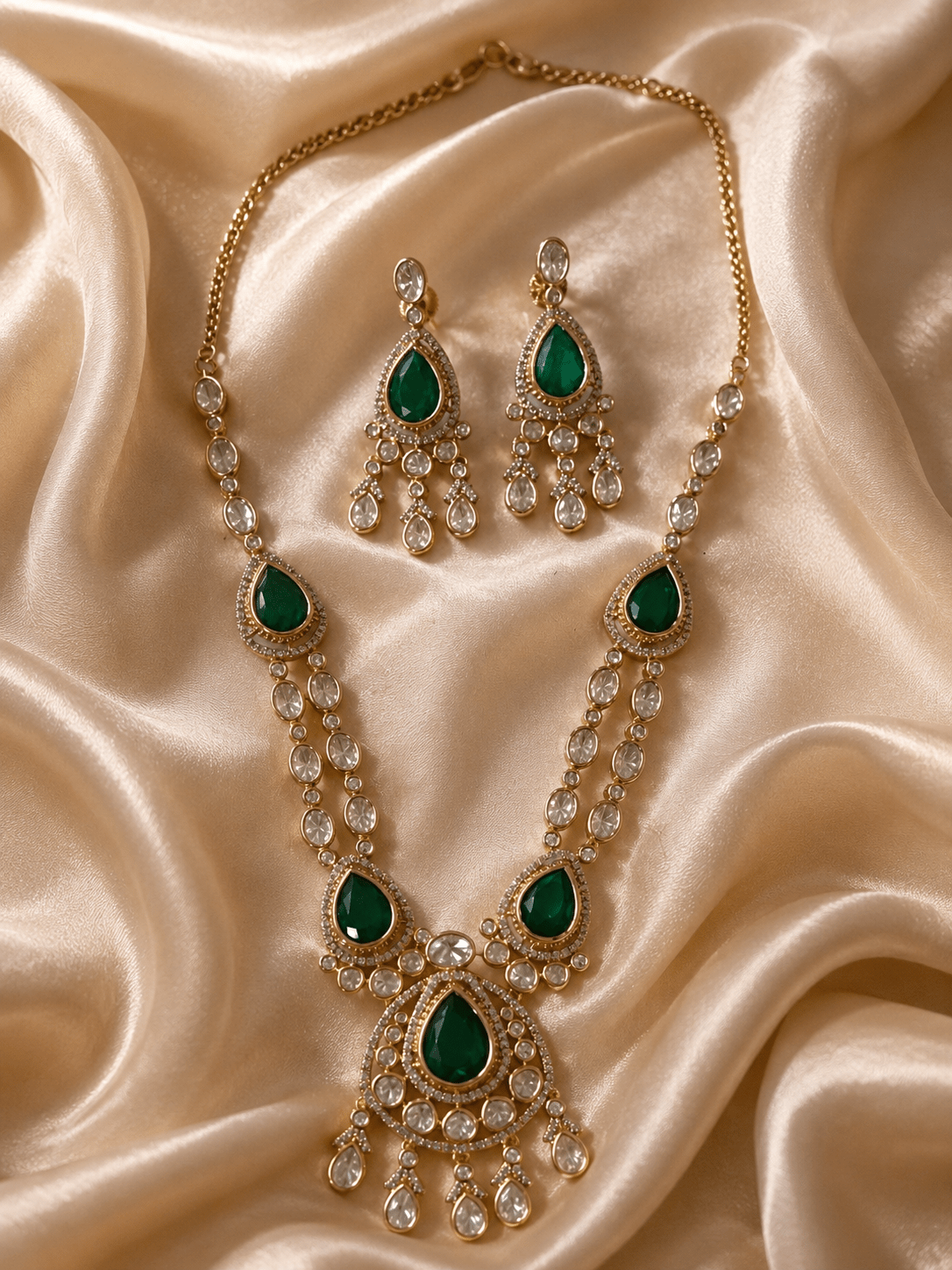 Emerald Noor Elegance Necklace Set - Vinni’s Jewelry