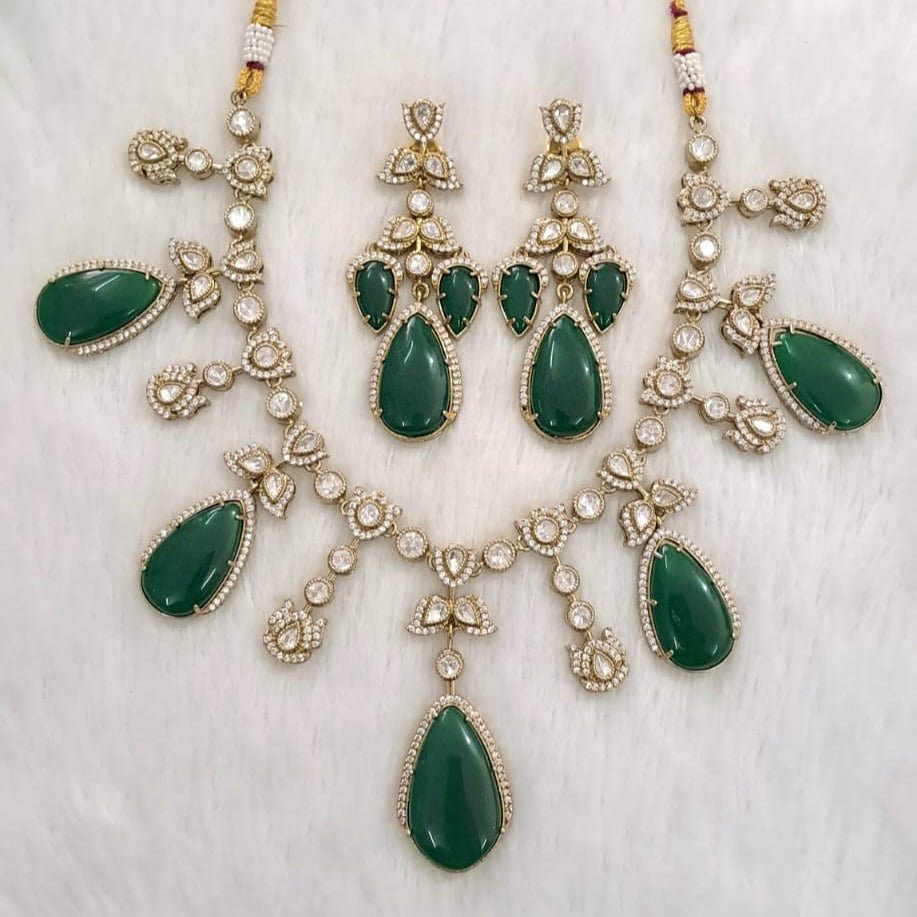 Emerald Royalty Necklace Set – Mehendi Polish - Vinni’s Jewelry