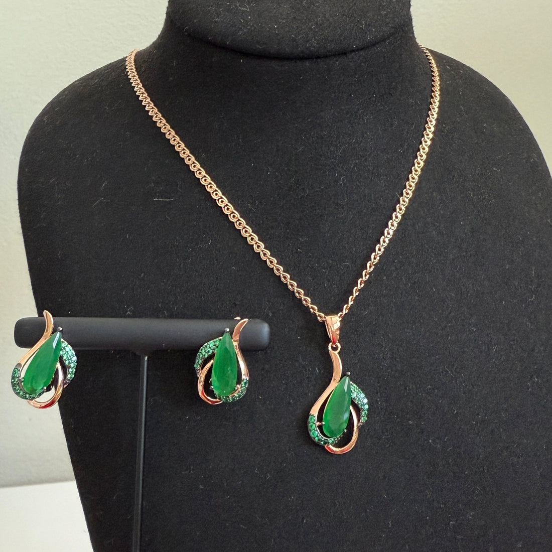 Emerald Whisper Set - Vinni’s Jewelry