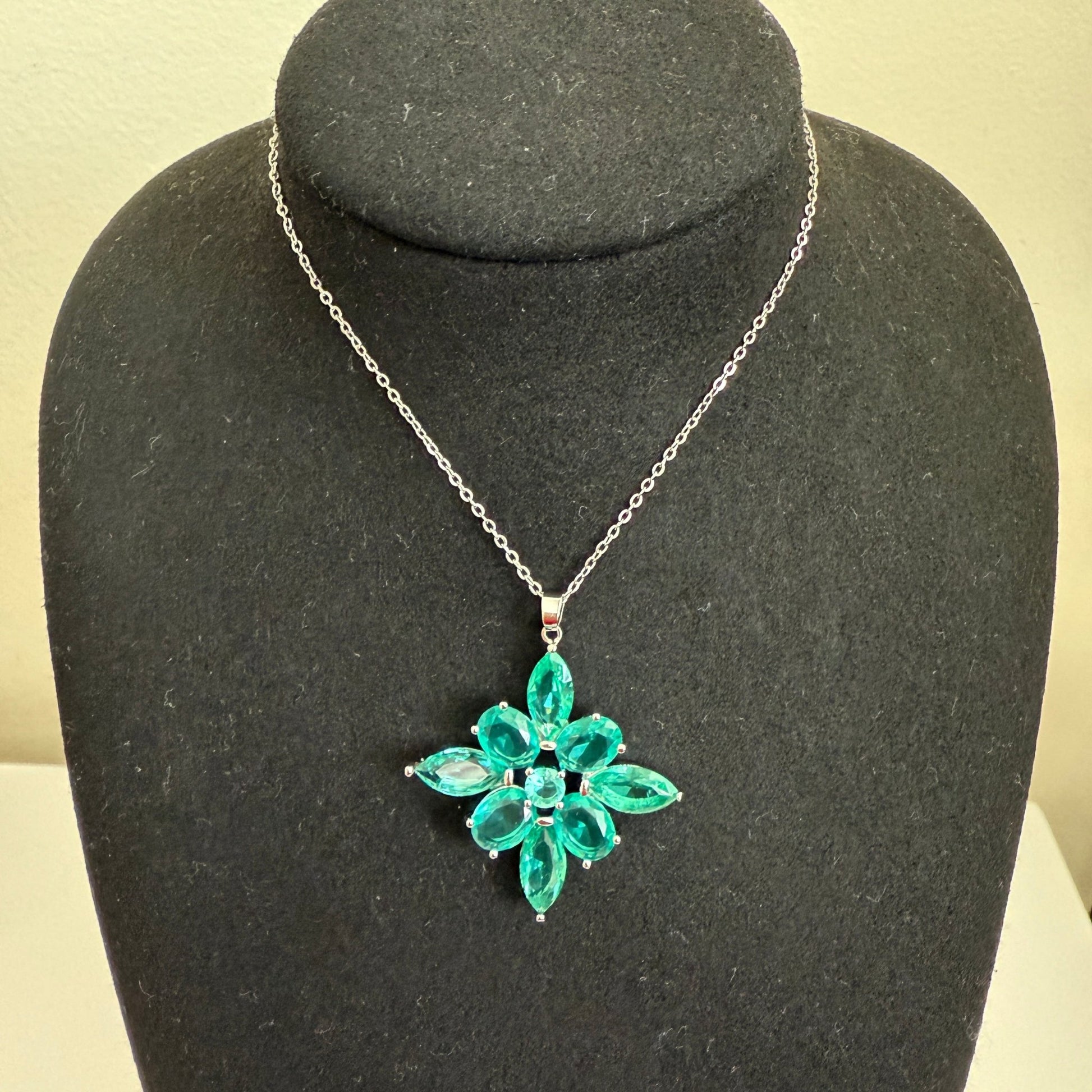 Flor de Jade Set - Vinni’s Jewelry