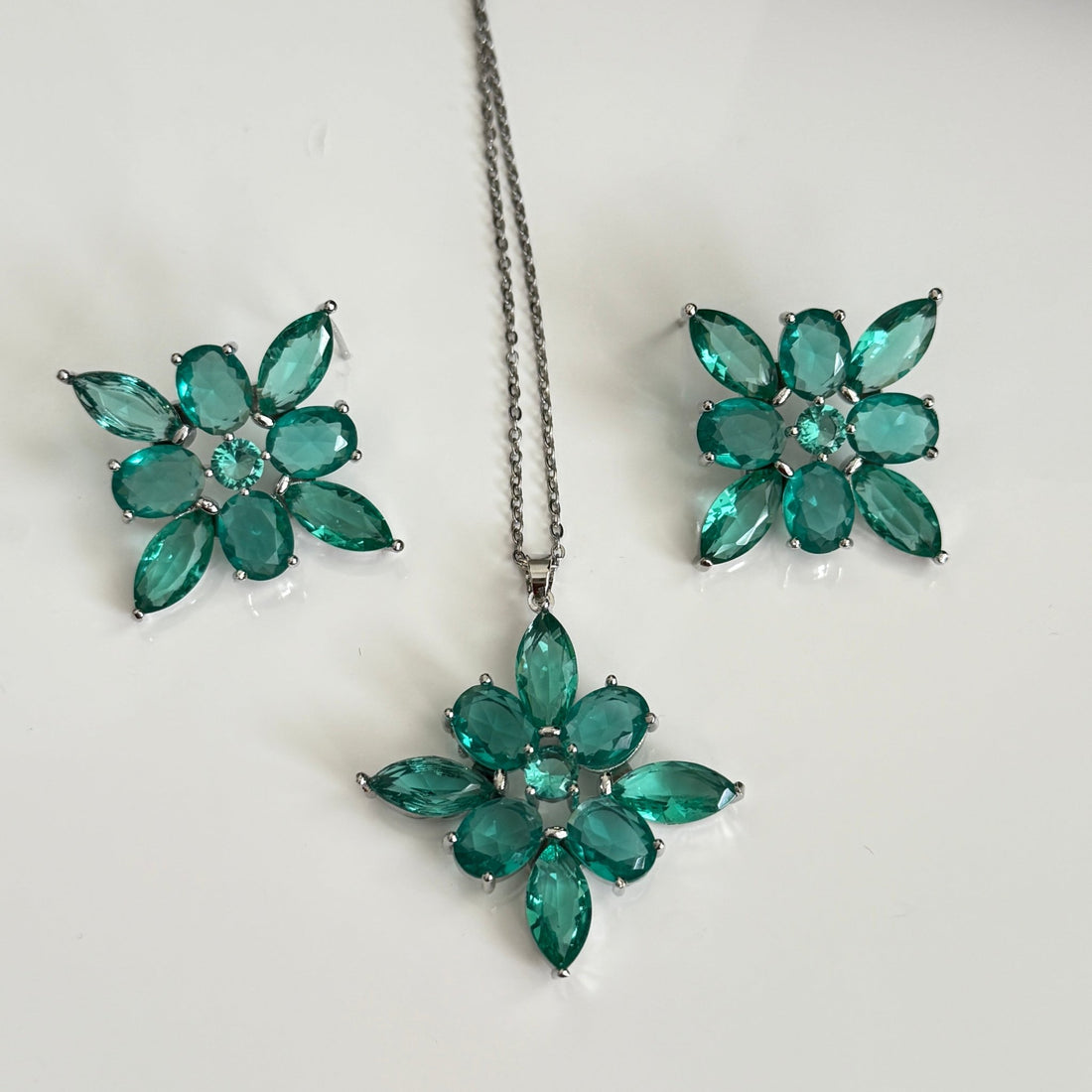 Flor de Jade Set - Vinni’s Jewelry