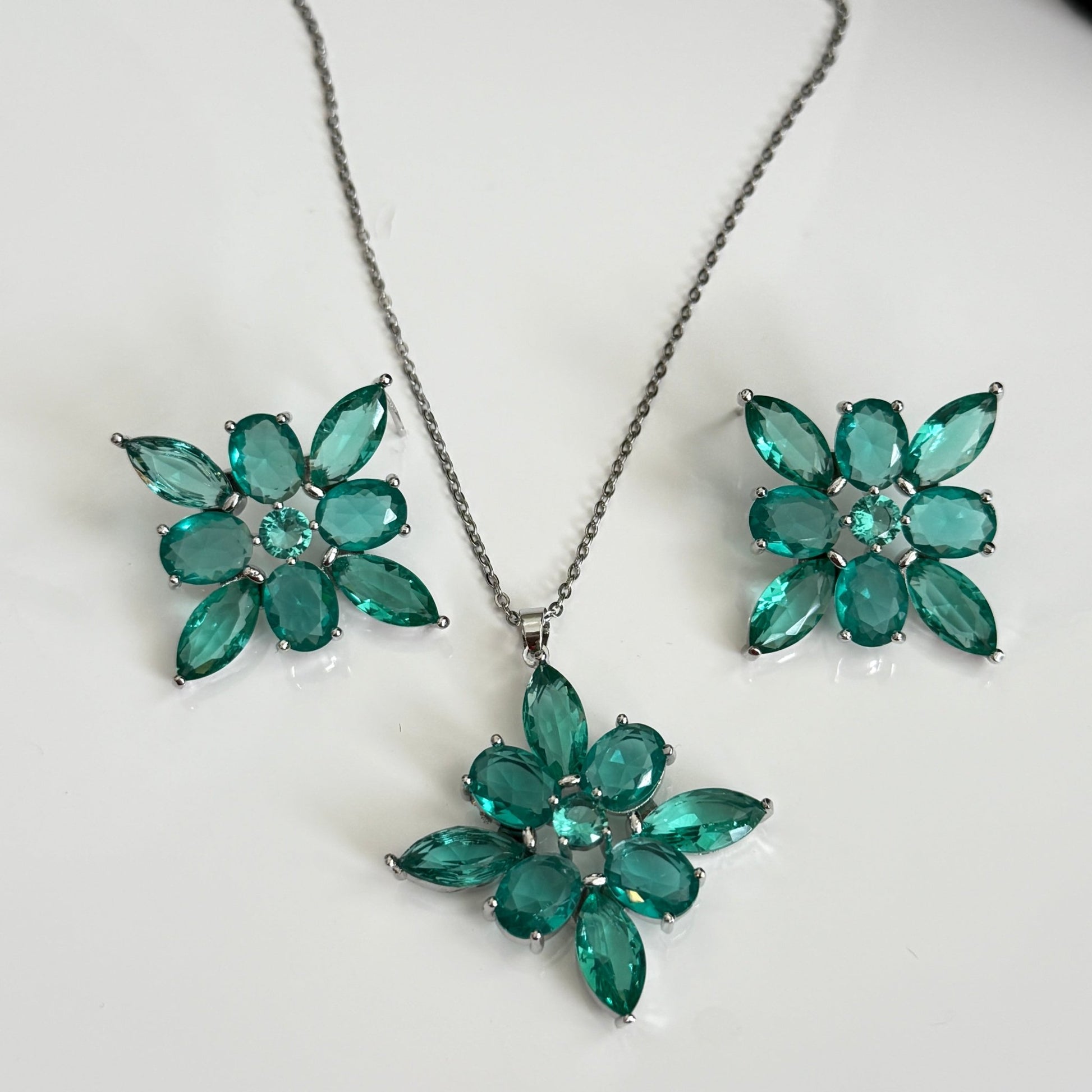 Flor de Jade Set - Vinni’s Jewelry