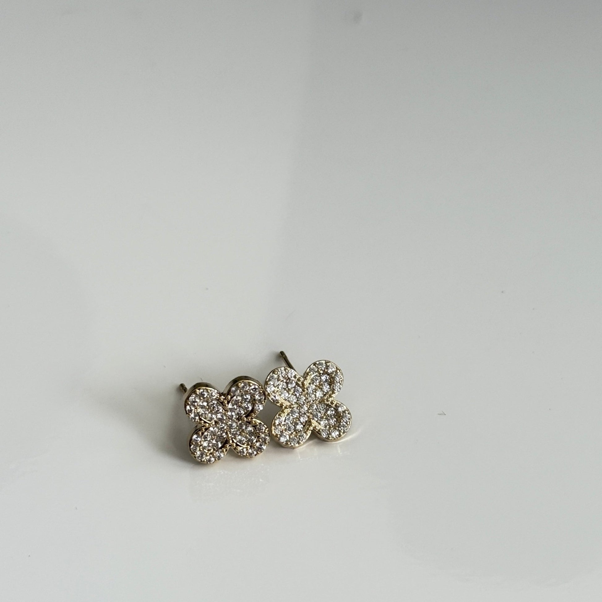 Floral Cluster Studs - Vinni’s Jewelry