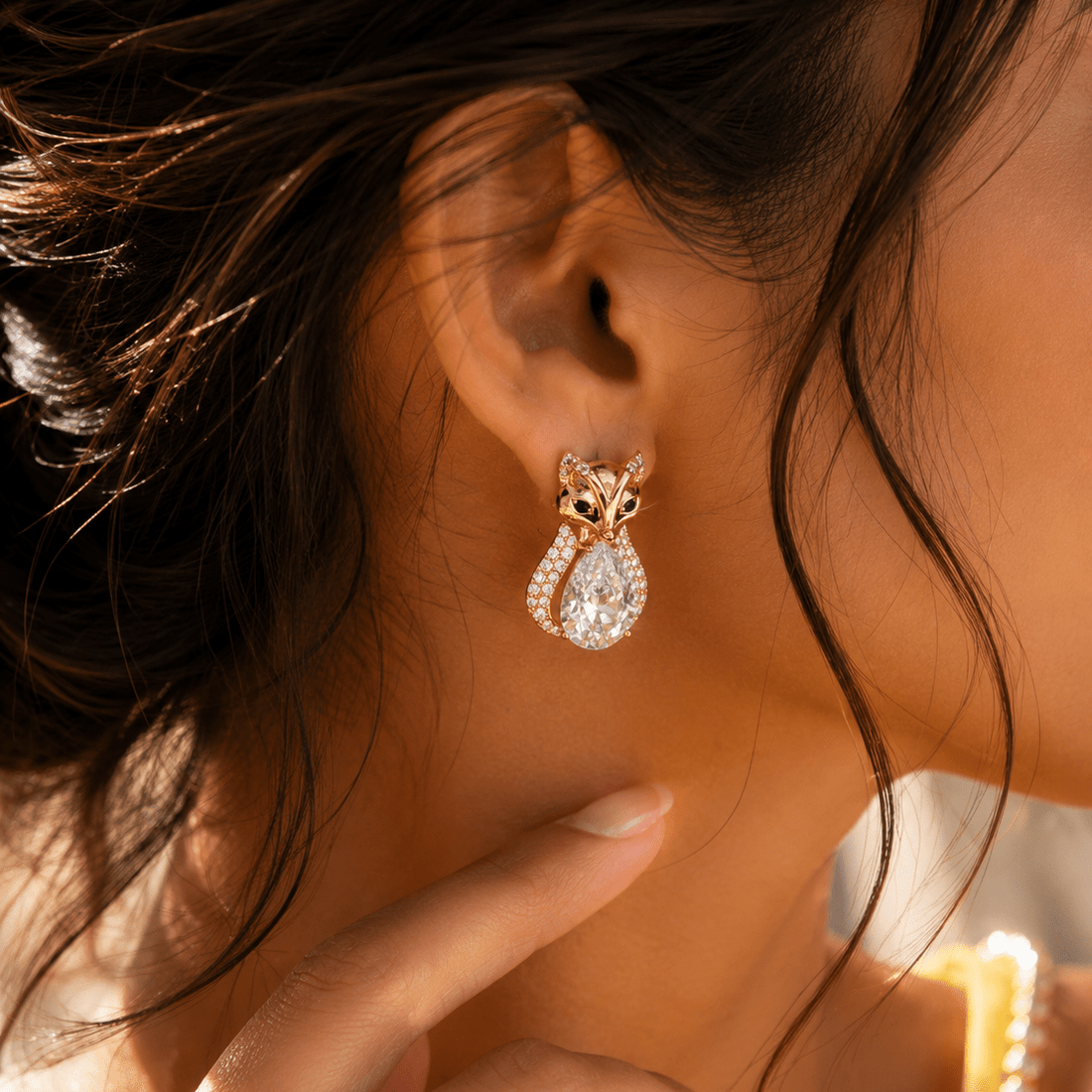 Foxy Charm Crystal Stud Earrings - Vinni’s Jewelry