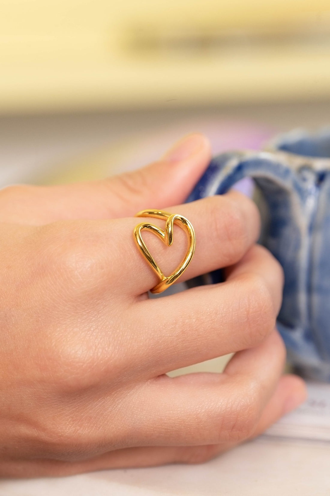 Golden Heart Outline Statement Ring - Vinni’s Jewelry