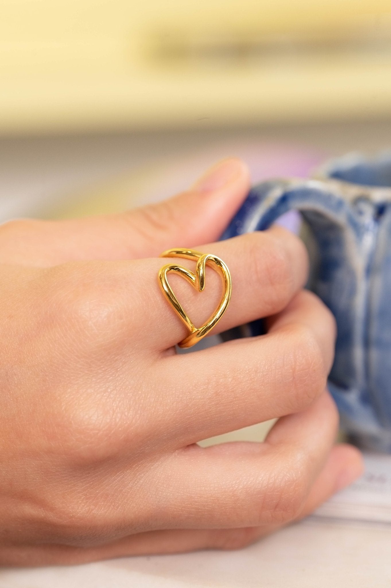 Golden Heart Outline Statement Ring - Vinni’s Jewelry
