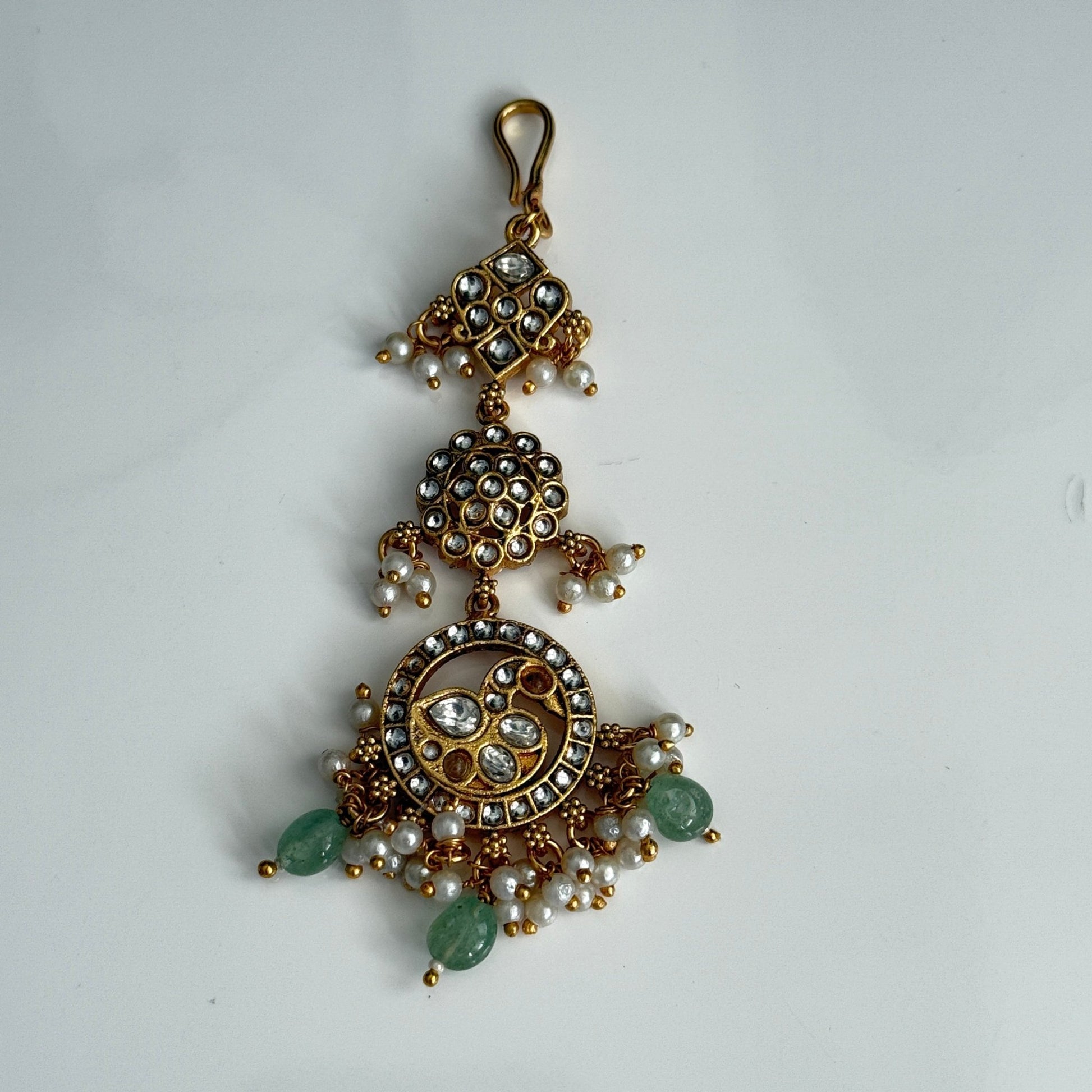 Heritage Kundan Tikka with Emerald & Pearl Detailing – Vinni’s Jewelry - Vinni’s Jewelry