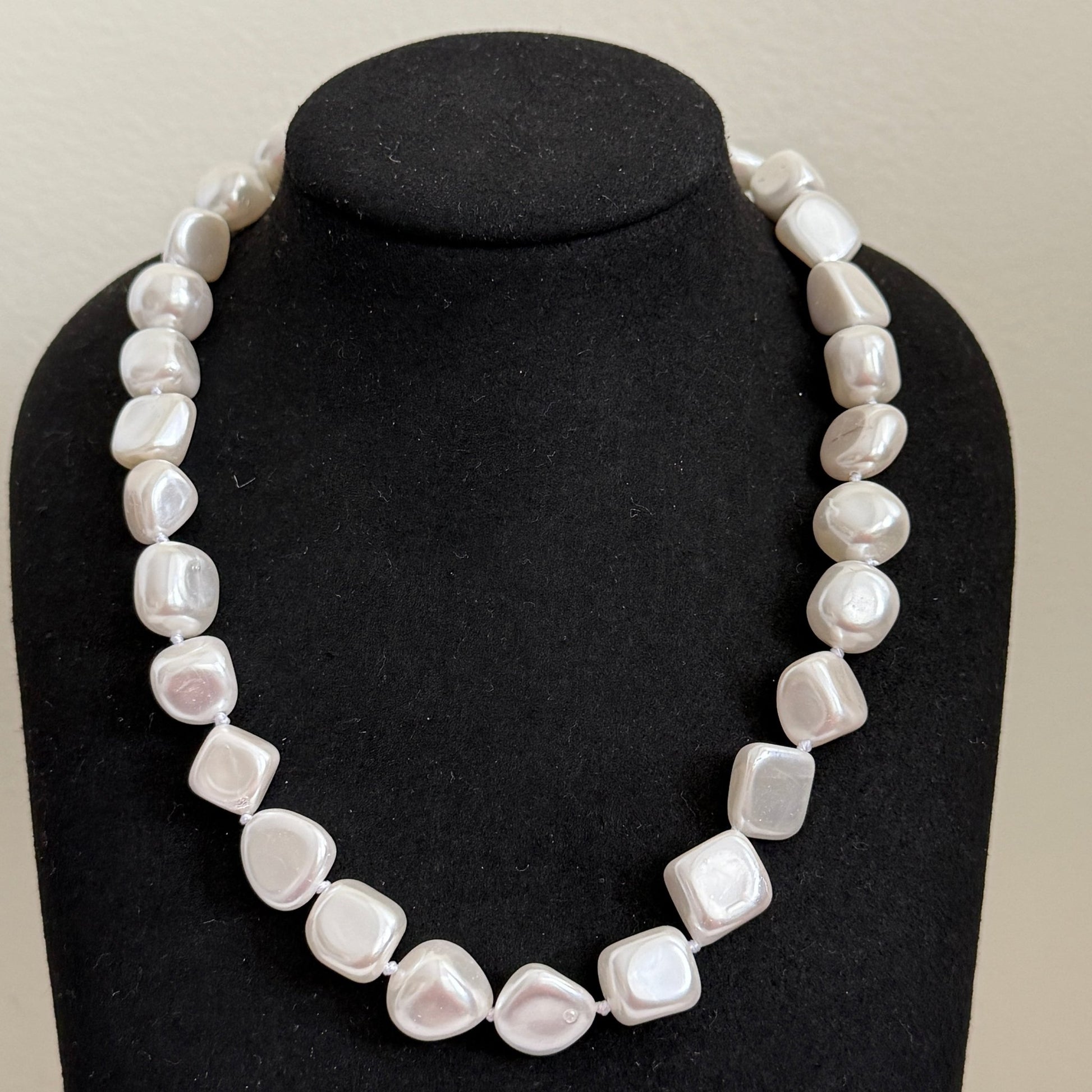 Lustrous Pebble Pearl Necklace - Vinni’s Jewelry