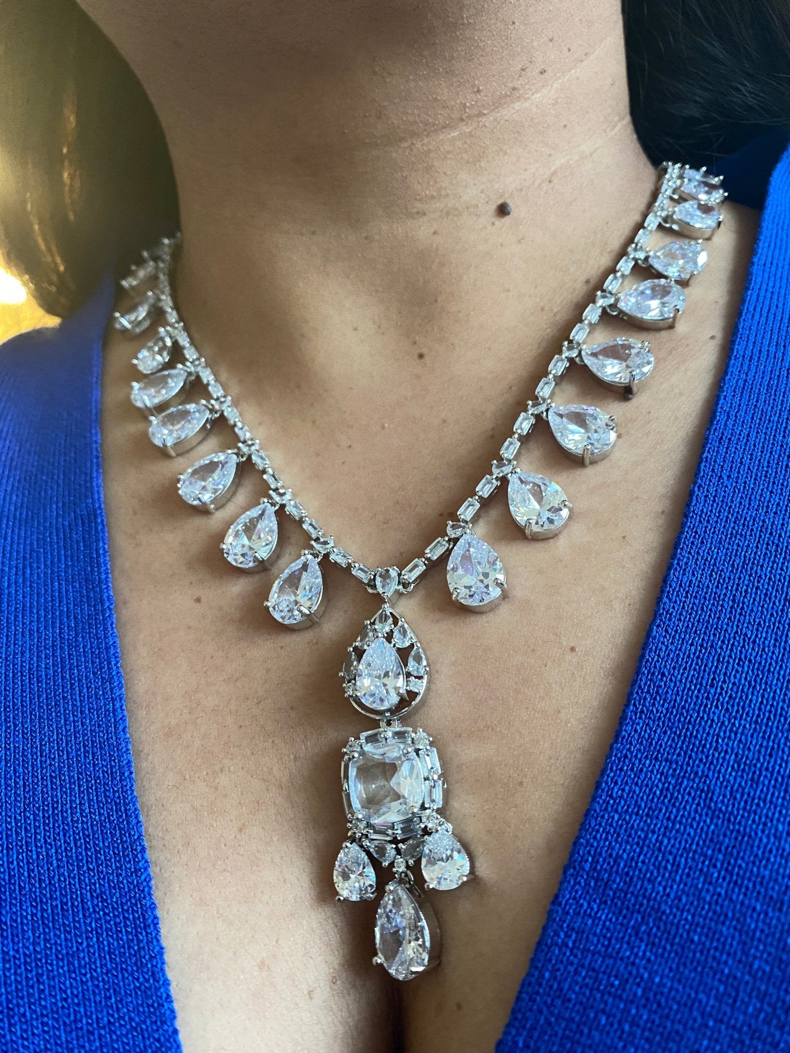 Luxe Radiance Crystal Necklace, Ring, and Earring Set - Vinni’s Jewelry