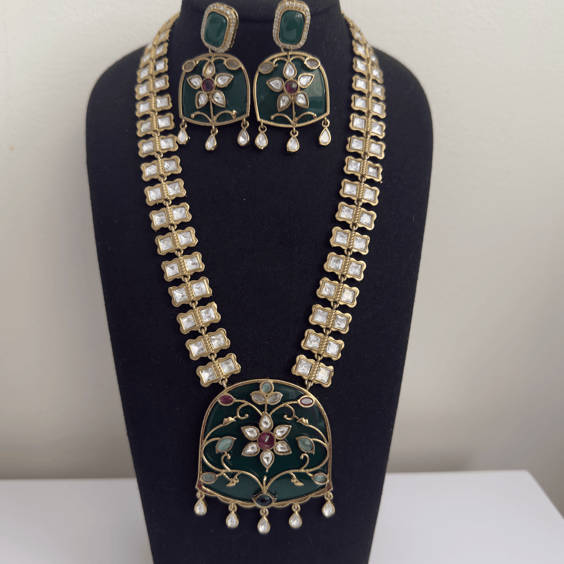 Nizam - Emerald Long Necklace Set – Dual Line Kundan Work - Vinni’s Jewelry