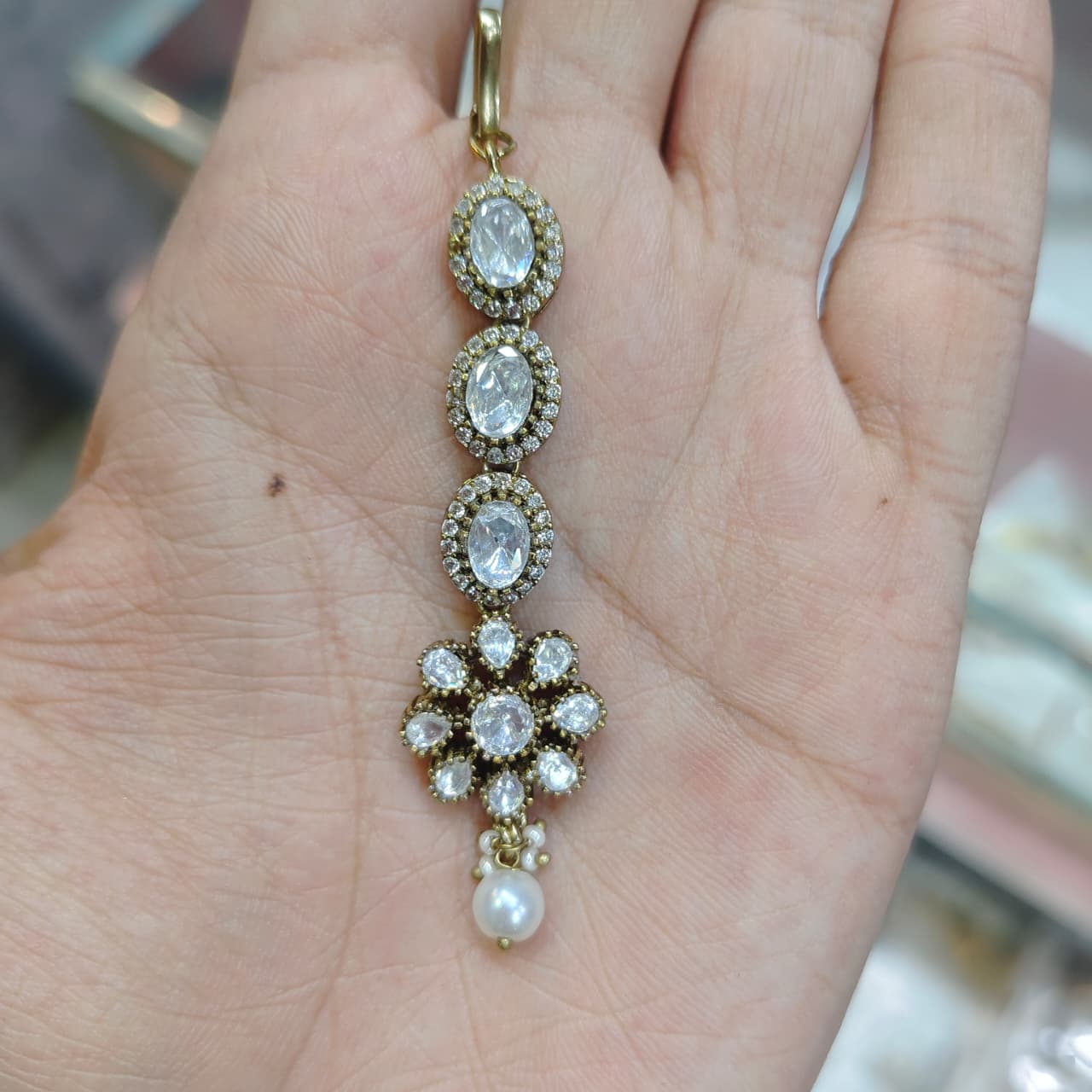 Noor Jhumki Maang Tikka - Vinni’s Jewelry