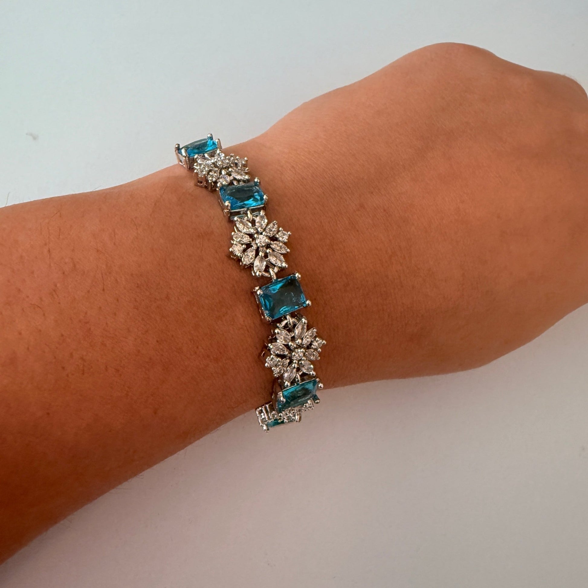 Ocean Spark Bracelet - Vinni’s Jewelry