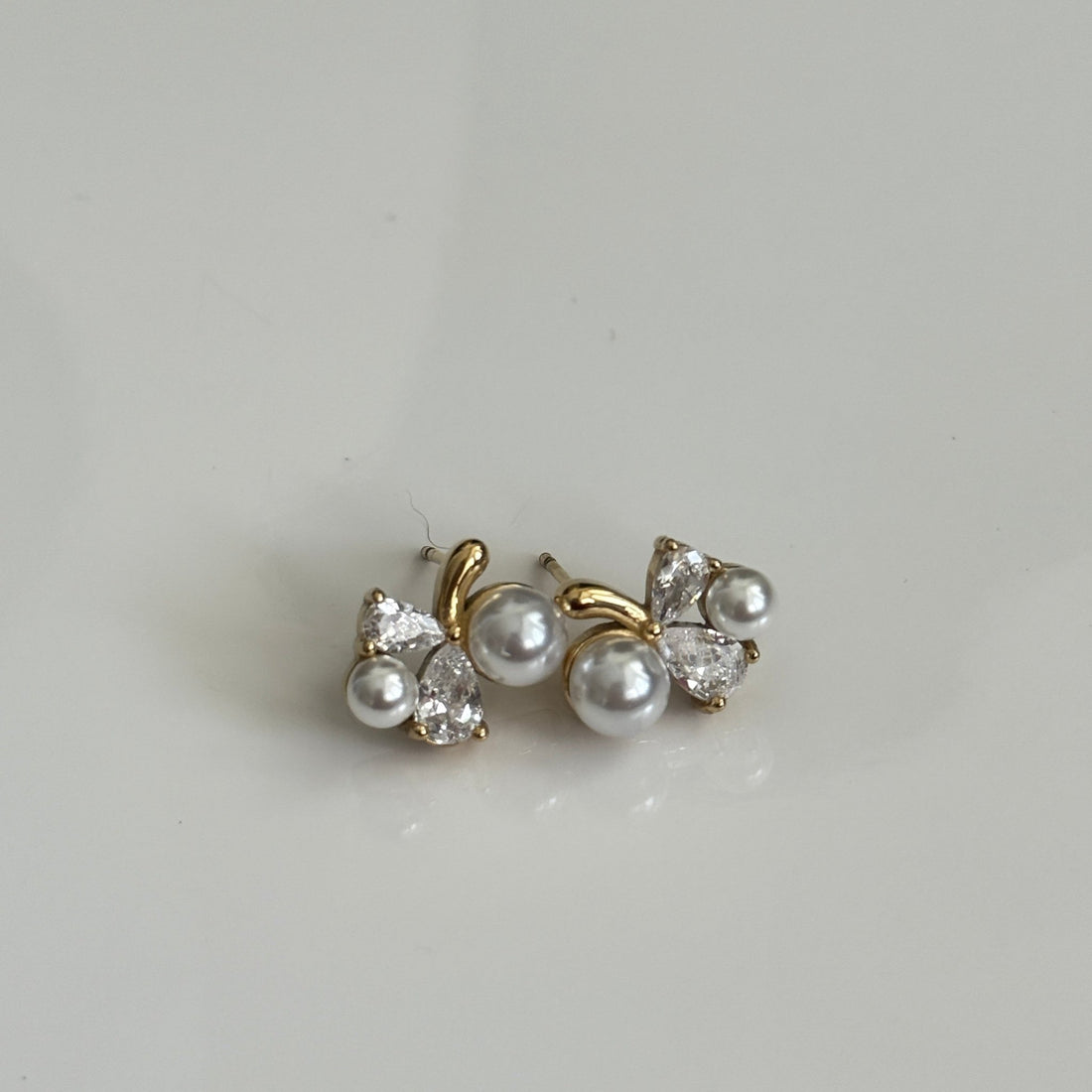 Pearl Blossom Studs - Vinni’s Jewelry