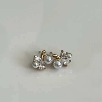 Pearl Blossom Studs - Vinni’s Jewelry