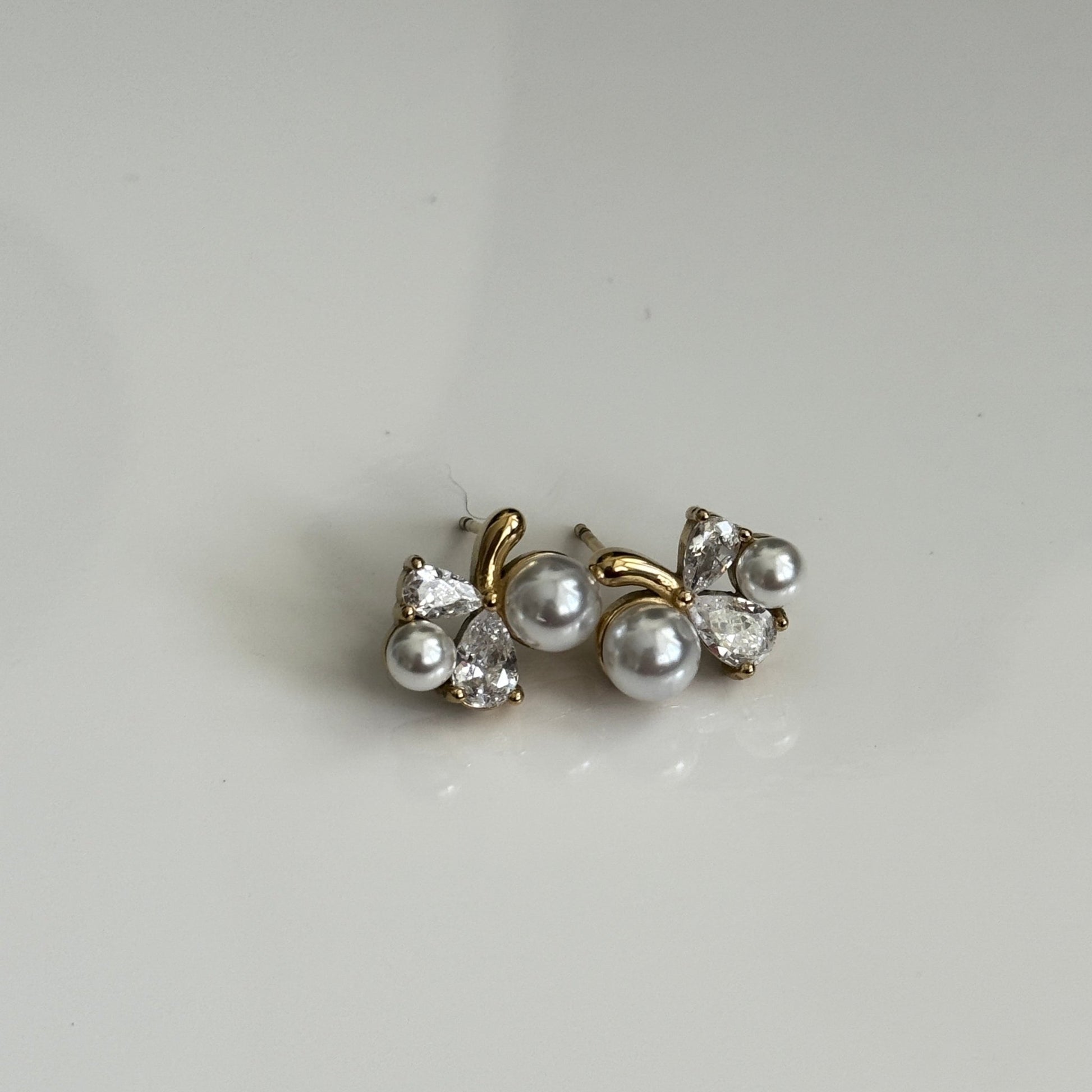 Pearl Blossom Studs - Vinni’s Jewelry