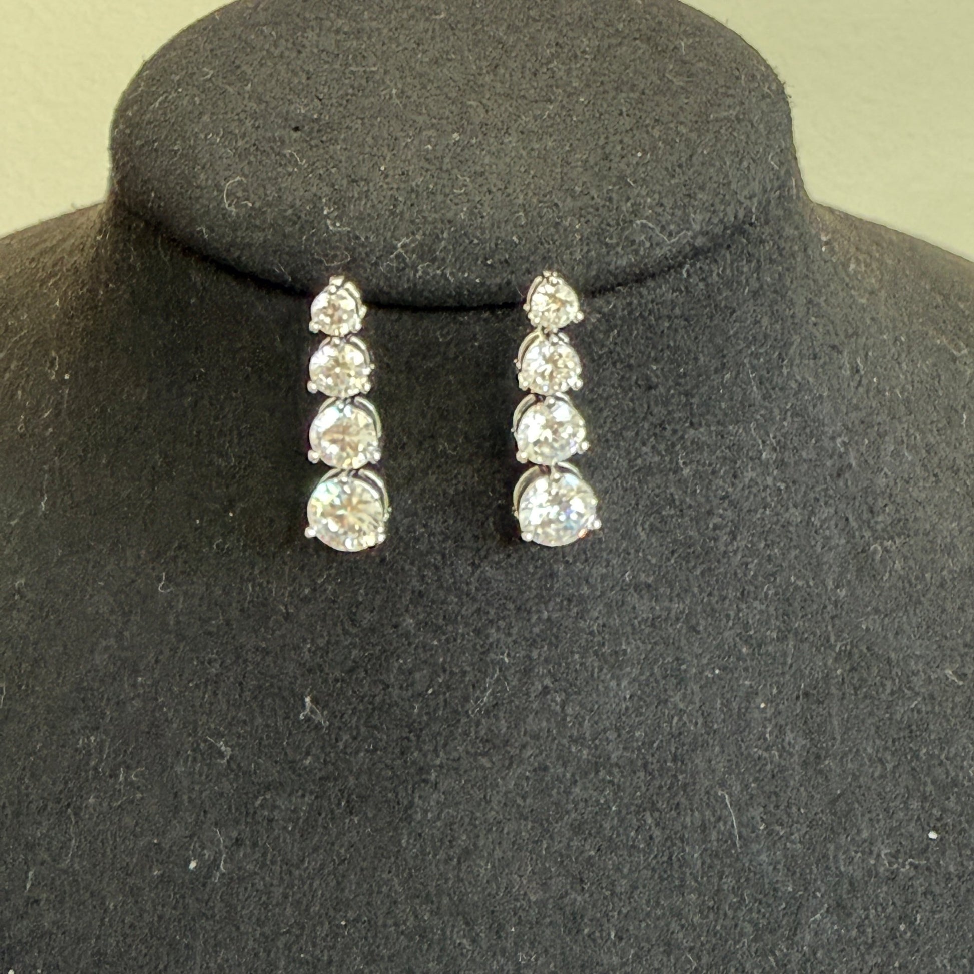Royal Teardrop American Diamond Necklace Set - Vinni’s Jewelry