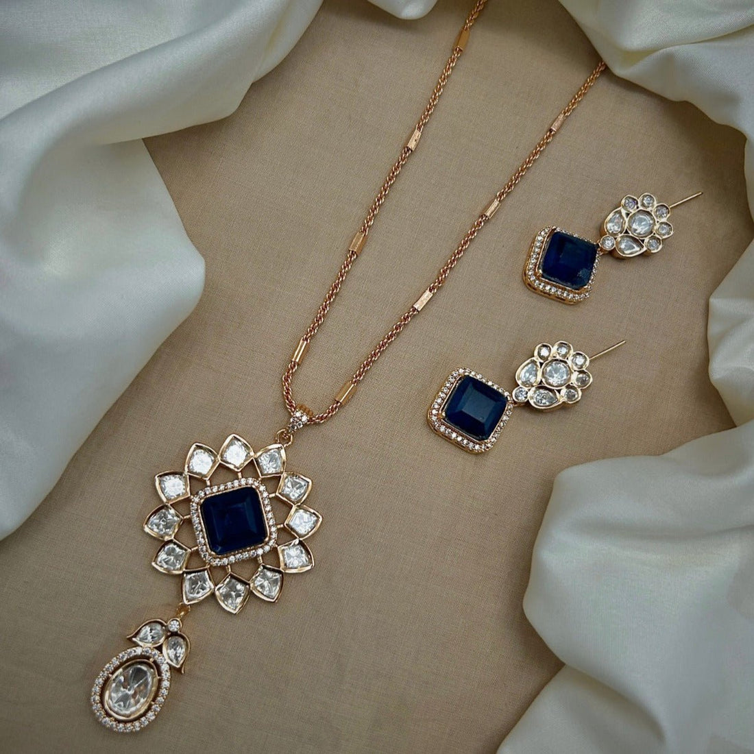 Sapphire Bloom Kundan Necklace Set - Vinni’s Jewelry