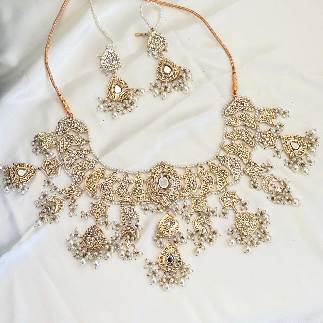 Shubhra Classic Ivory Kundan Set - Vinni’s Jewelry