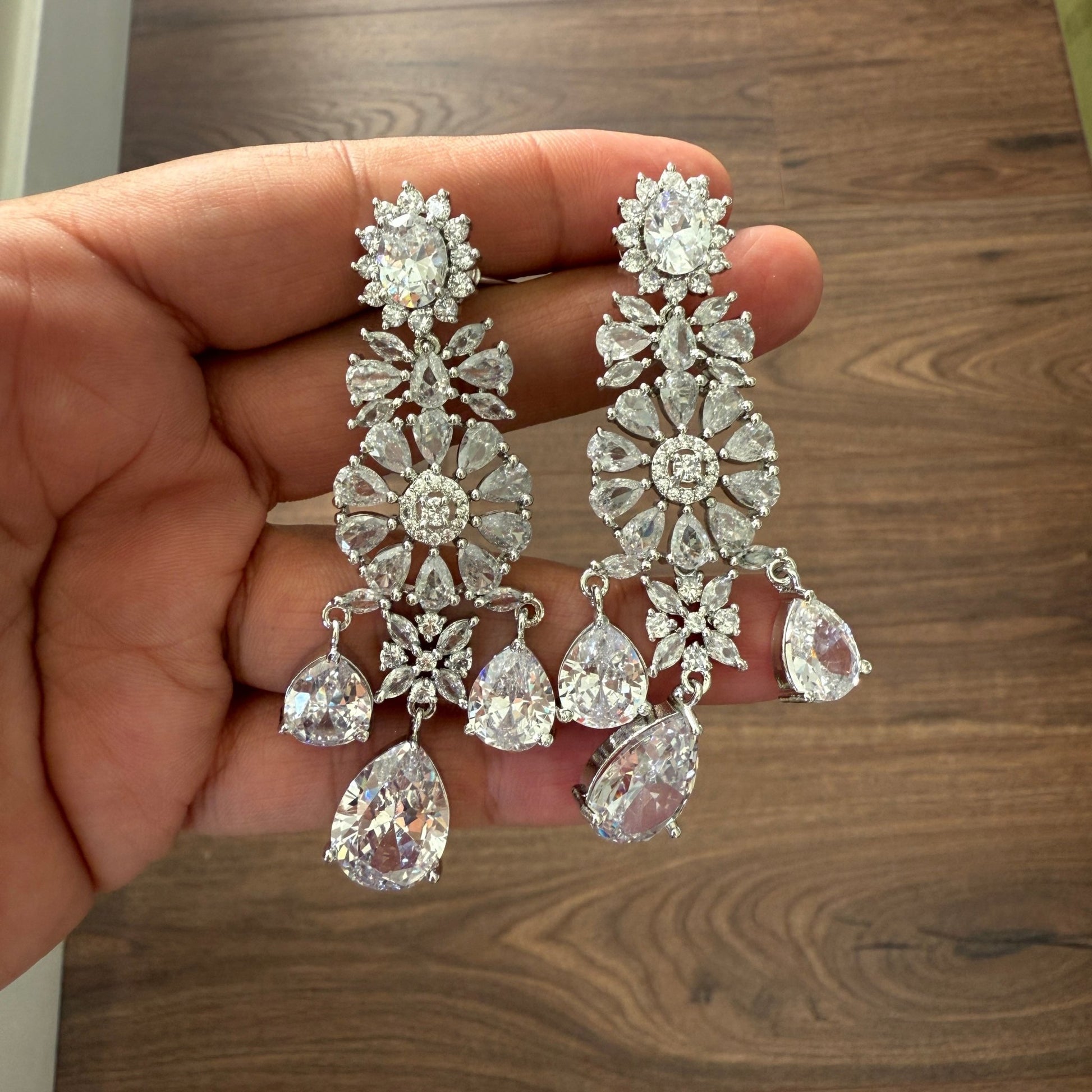 Sitara Sparkle Necklace Set - Vinni’s Jewelry