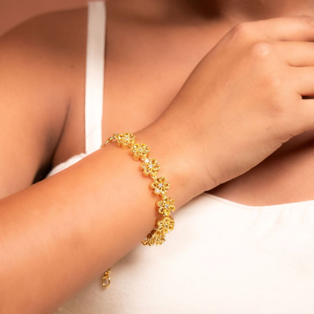 Swarna Pushp Bracelet - Vinni’s Jewelry