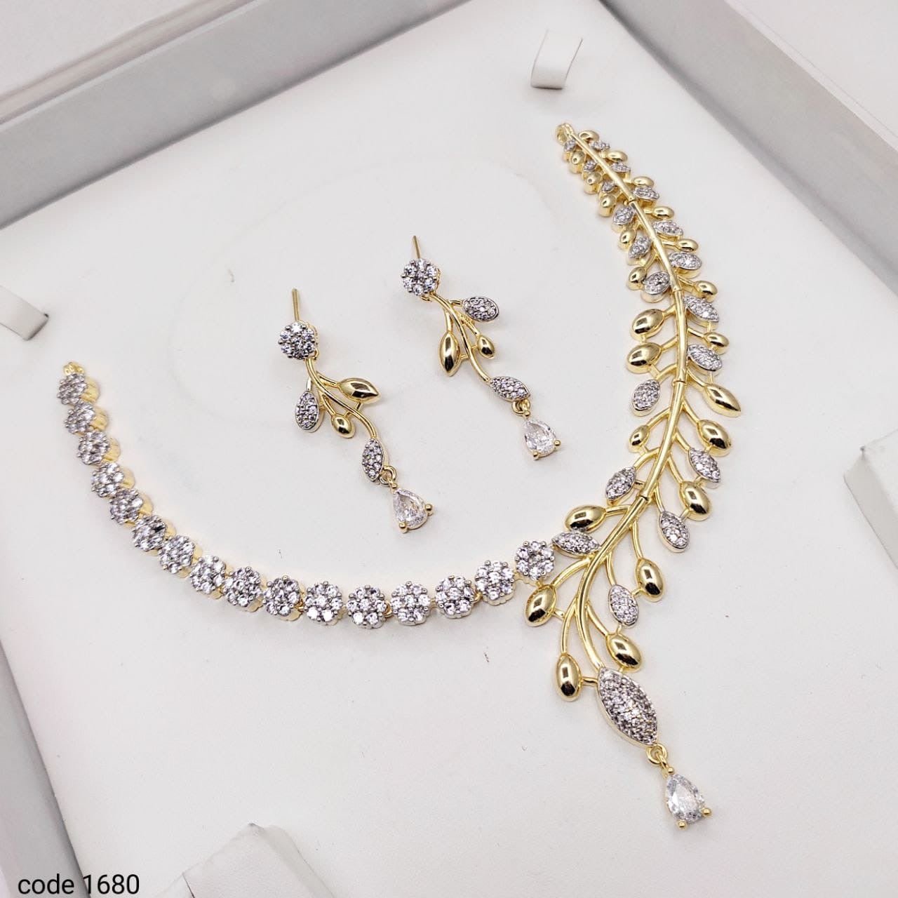 Vinni’s Celestia Frost Necklace Set - Vinni’s Jewelry
