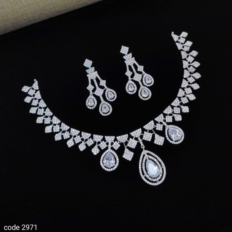 Vinni’s Crystal Raindrop Elegance Set - Vinni’s Jewelry