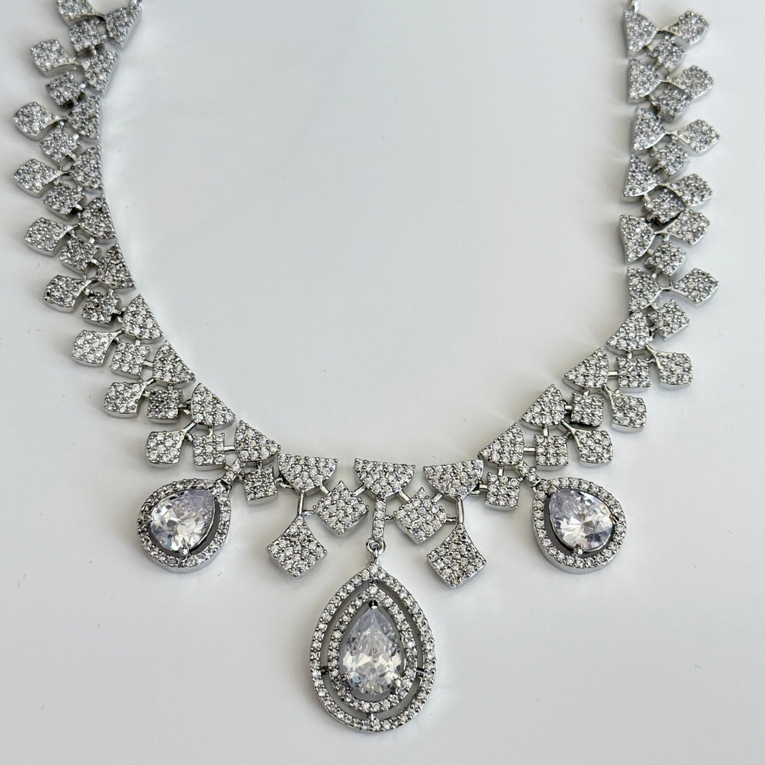 Vinni’s Crystal Raindrop Elegance Set - Vinni’s Jewelry
