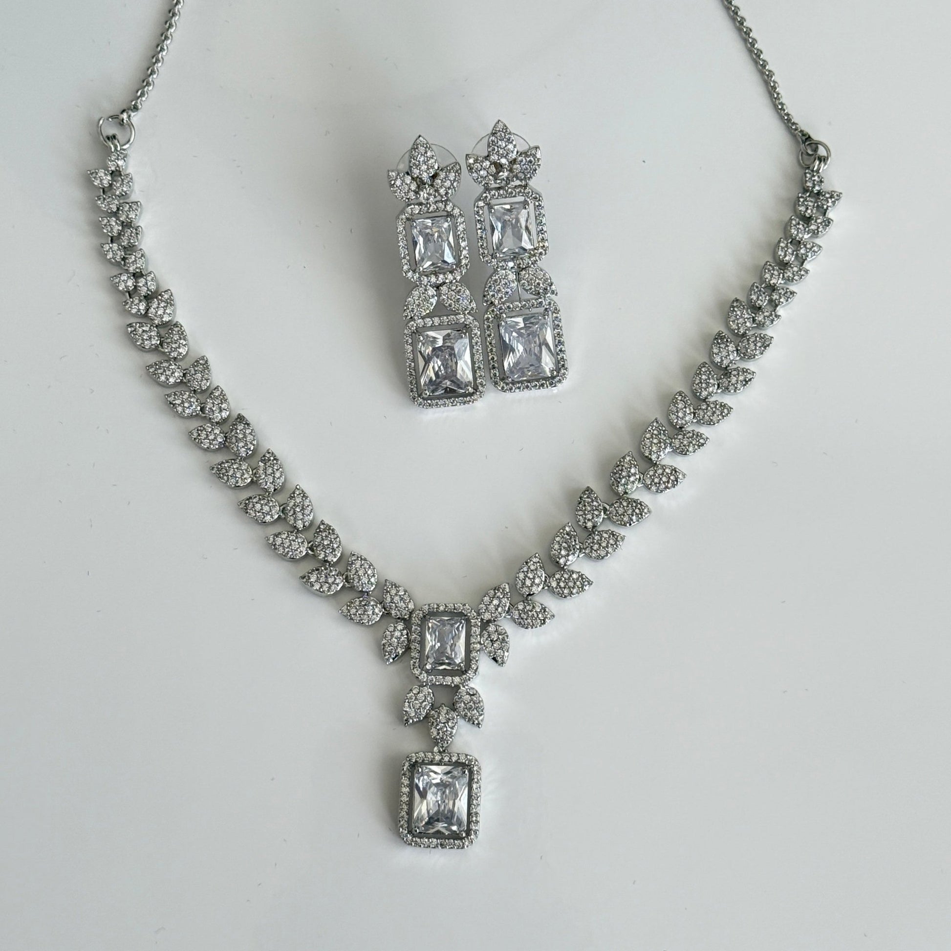 Vinni’s Scarlet Royale Set - Vinni’s Jewelry
