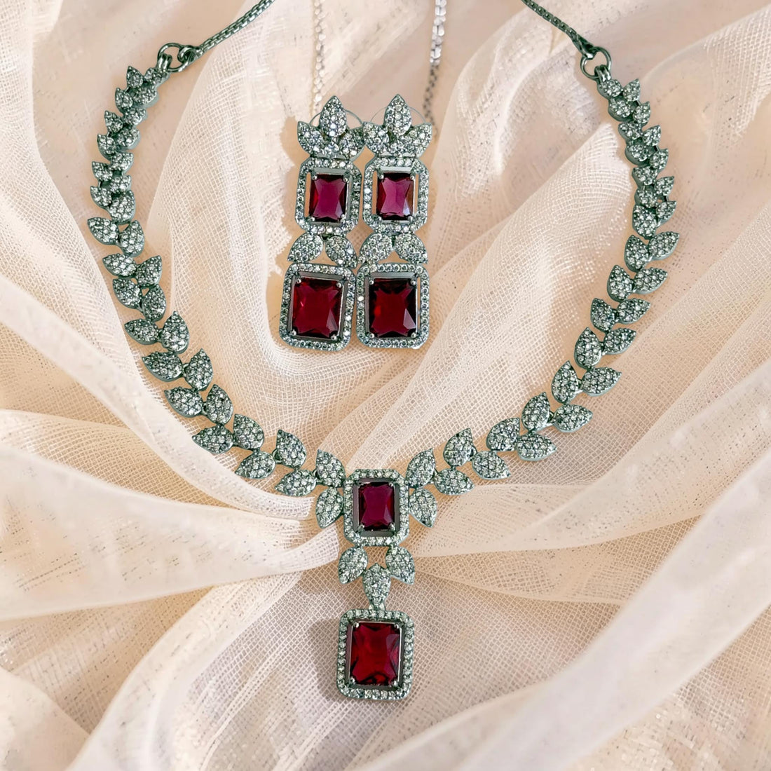 Vinni’s Scarlet Royale Set - Vinni’s Jewelry