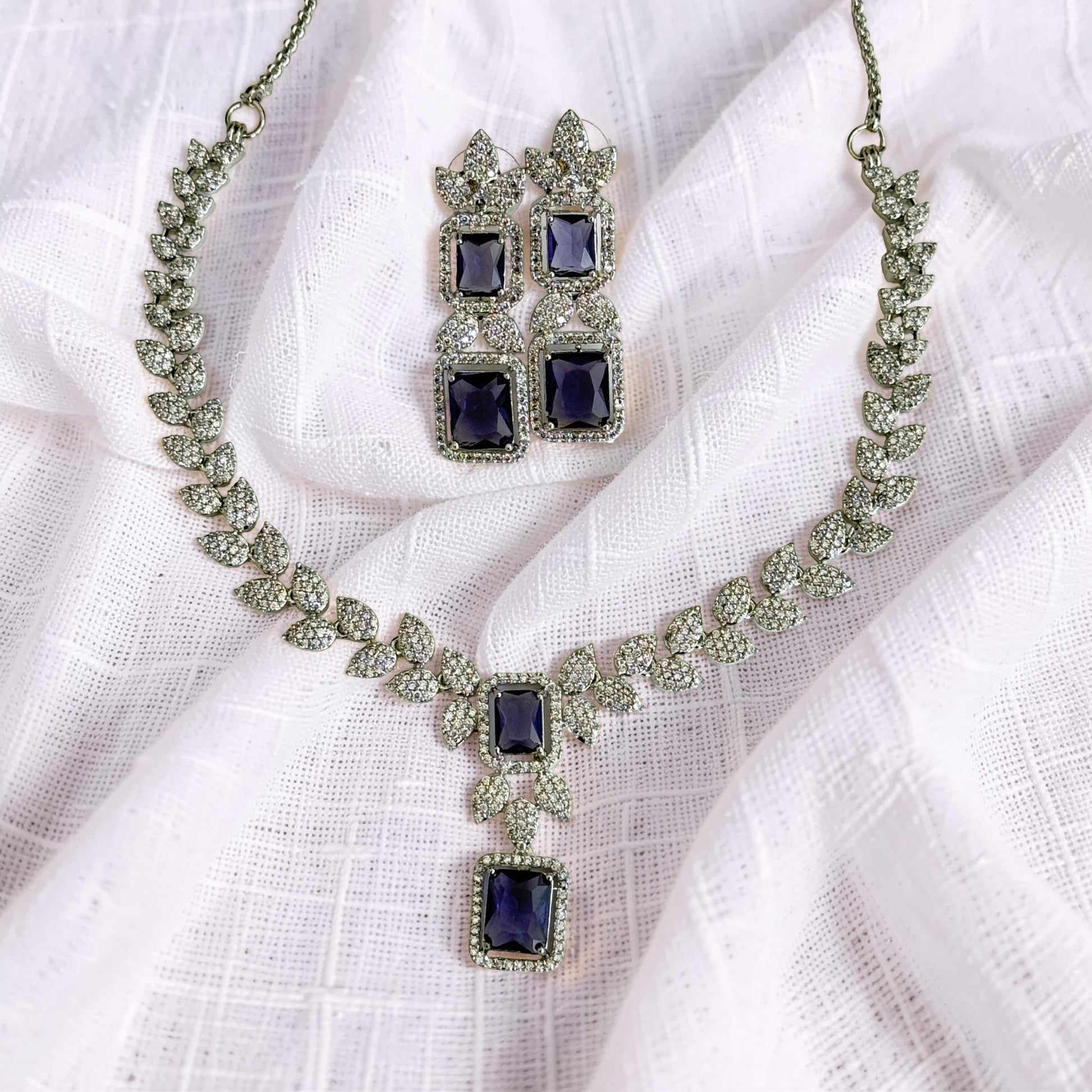 Vinni’s Scarlet Royale Set - Vinni’s Jewelry